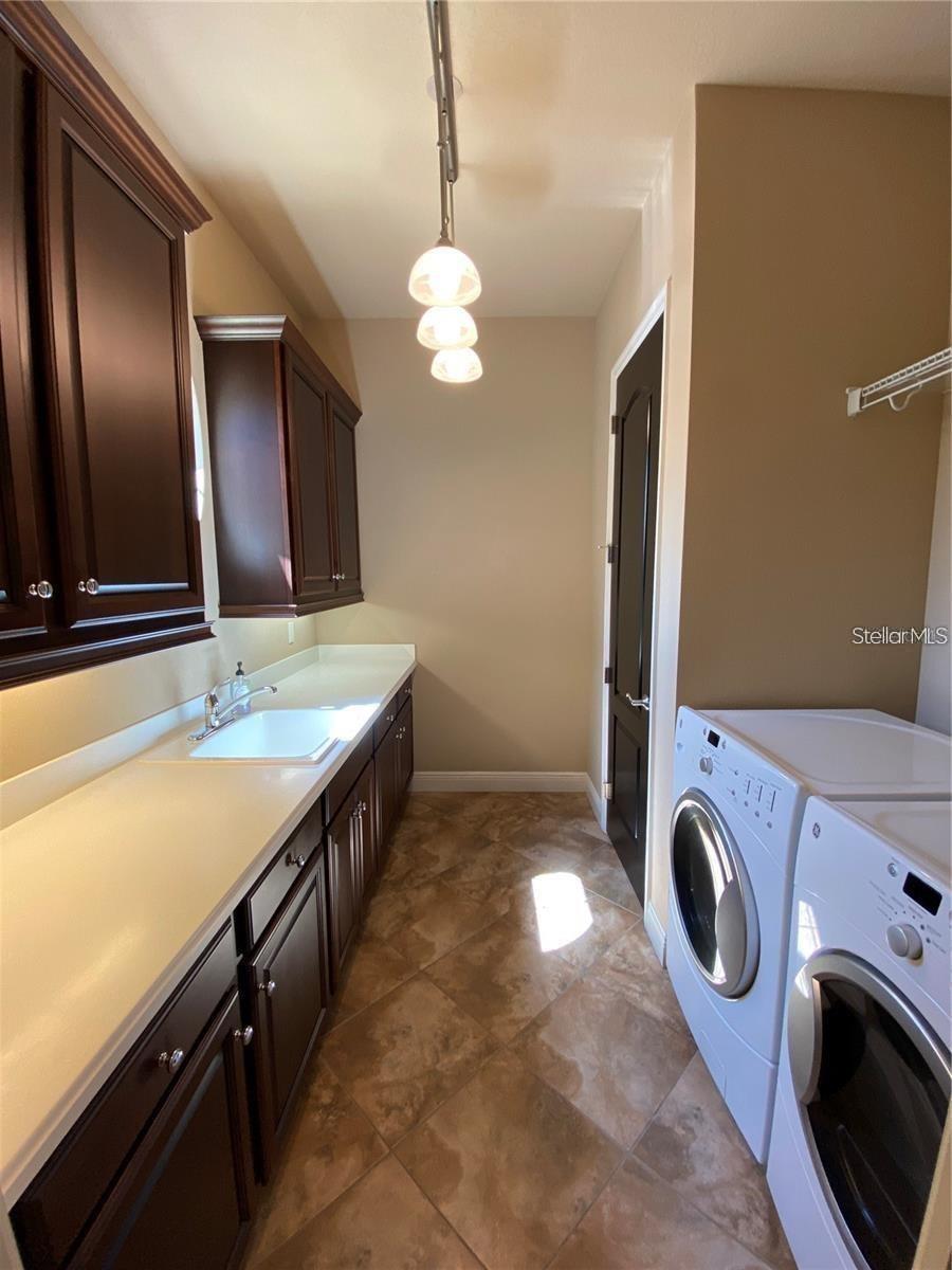 Image 24 of 39 For 4513 Tuscana Drive