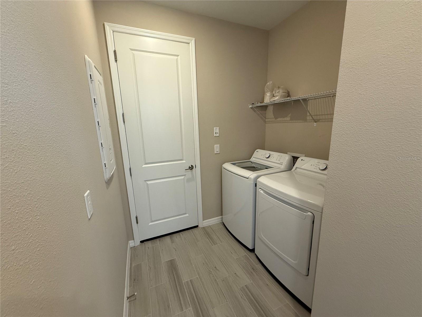 Image 16 of 32 For 15013 Shady Palms Lane