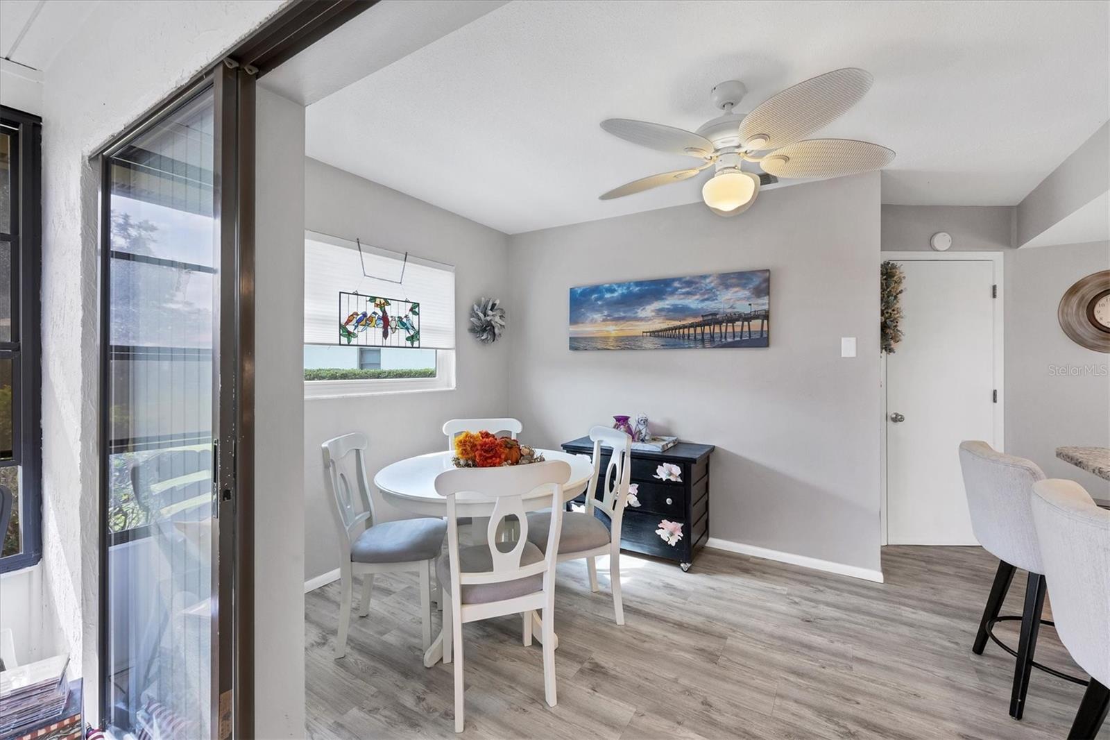 Image 16 of 39 For 769 Vivienda South Court 10