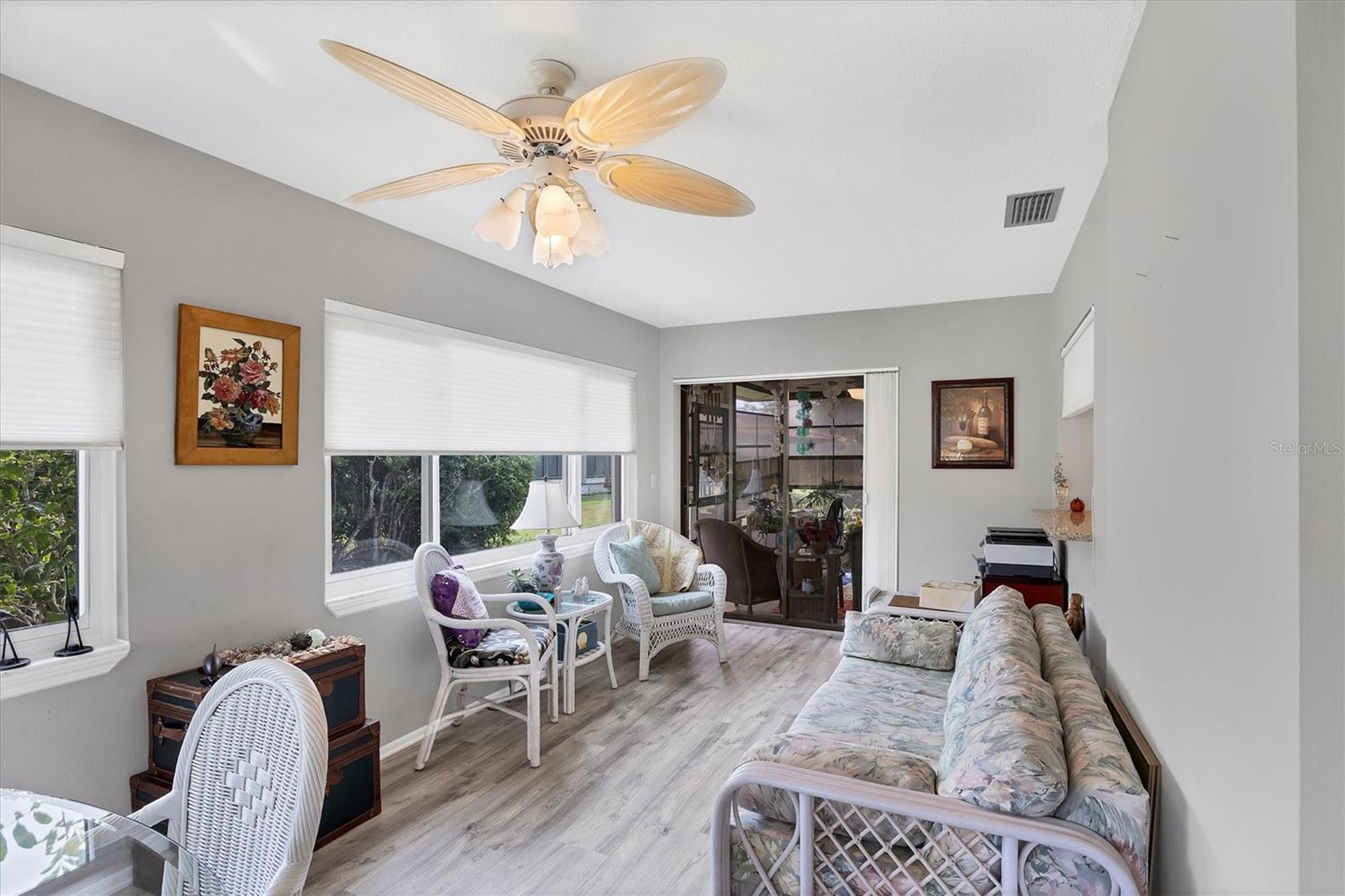 Image 20 of 39 For 769 Vivienda South Court 10