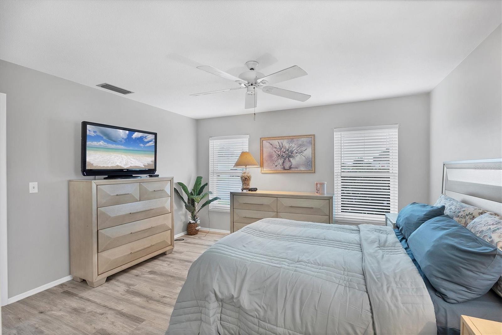 Image 22 of 39 For 769 Vivienda South Court 10