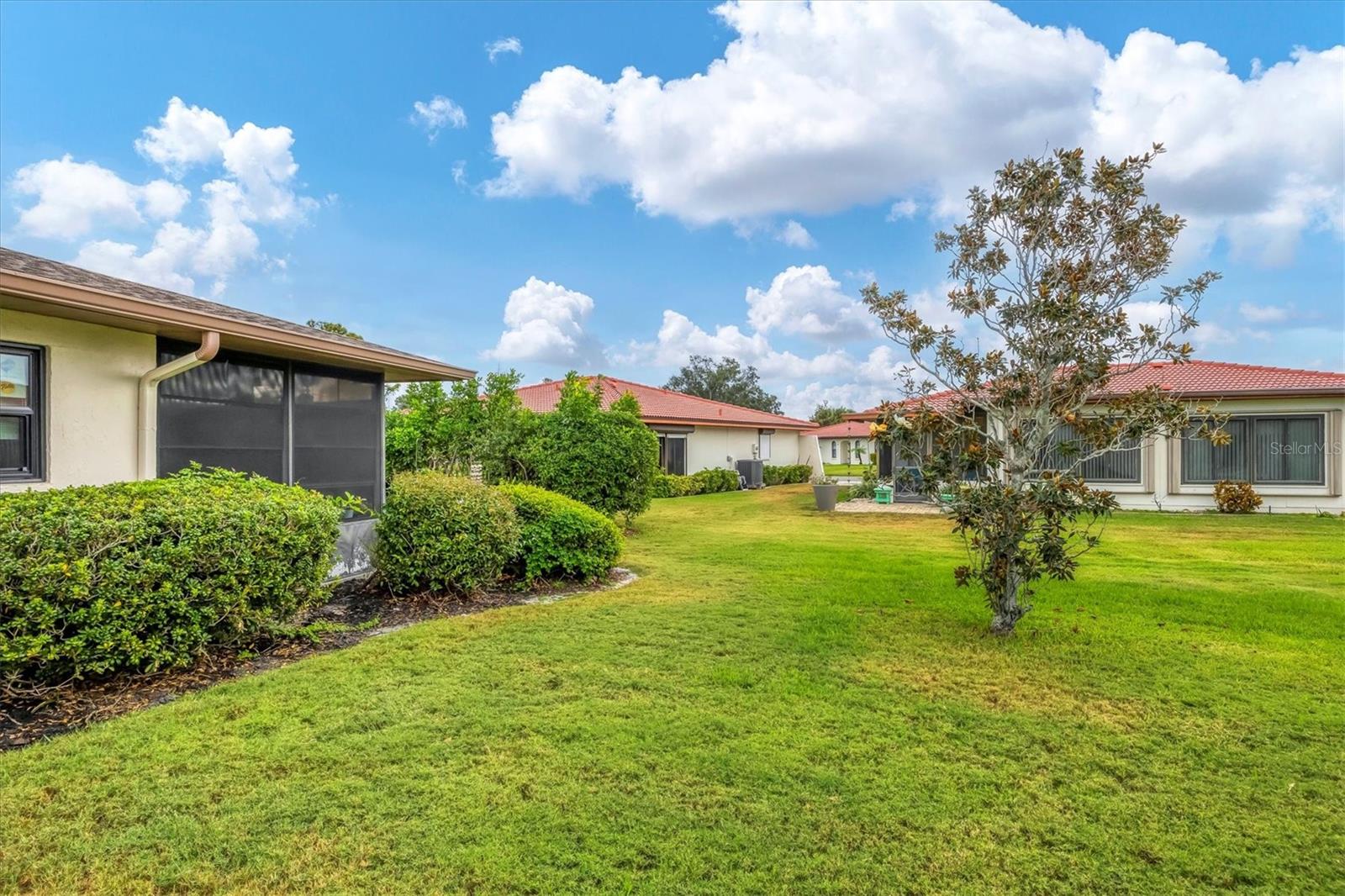 Image 29 of 39 For 769 Vivienda South Court 10