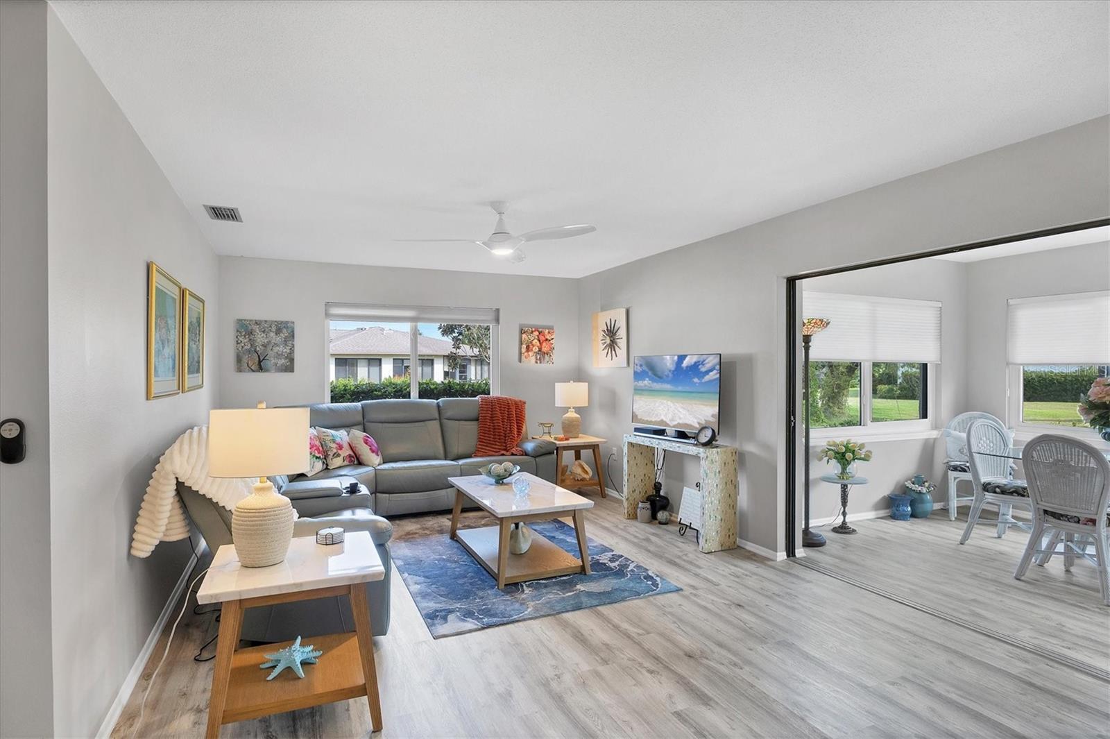 Image 5 of 39 For 769 Vivienda South Court 10