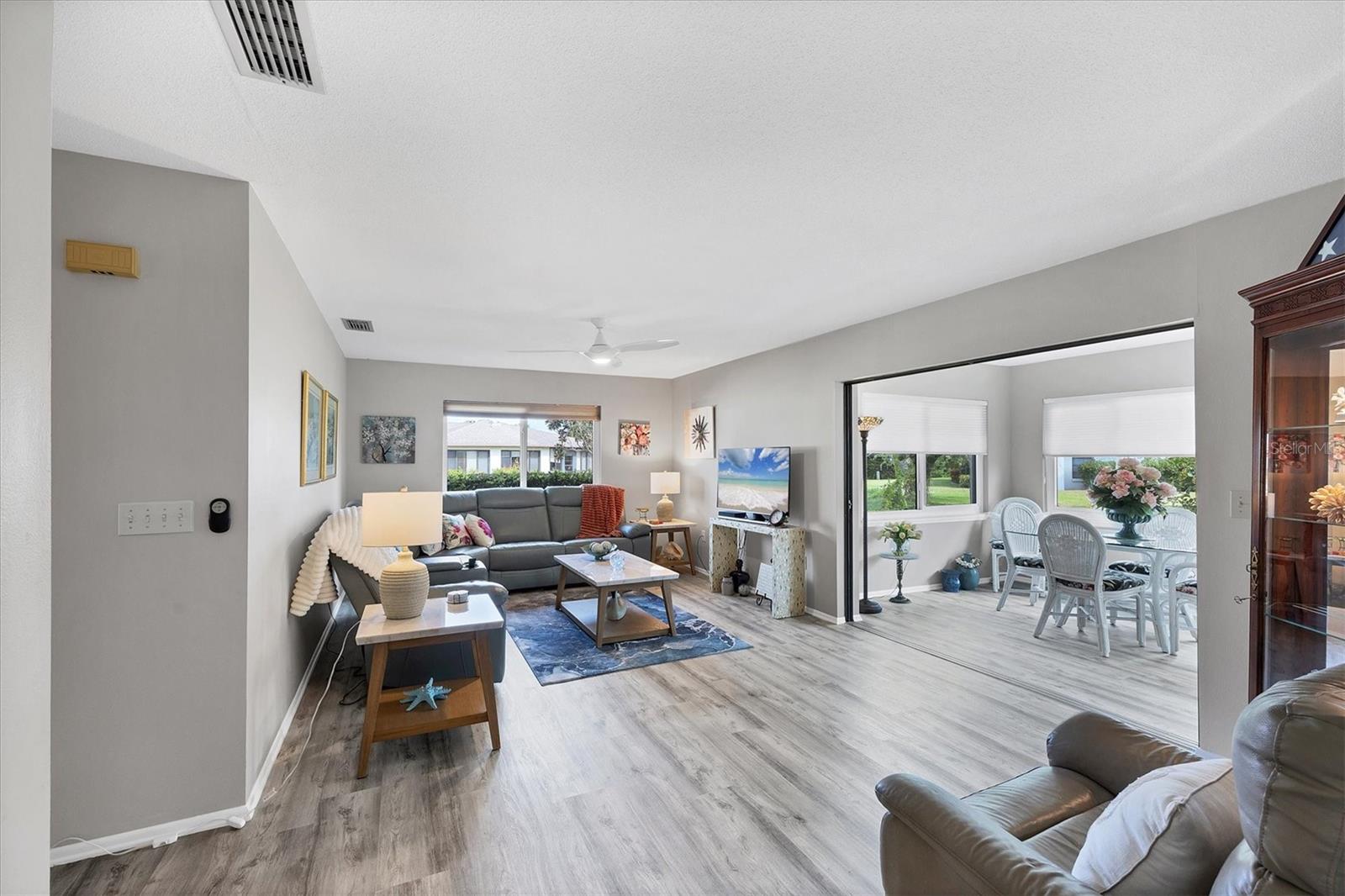 Image 9 of 39 For 769 Vivienda South Court 10