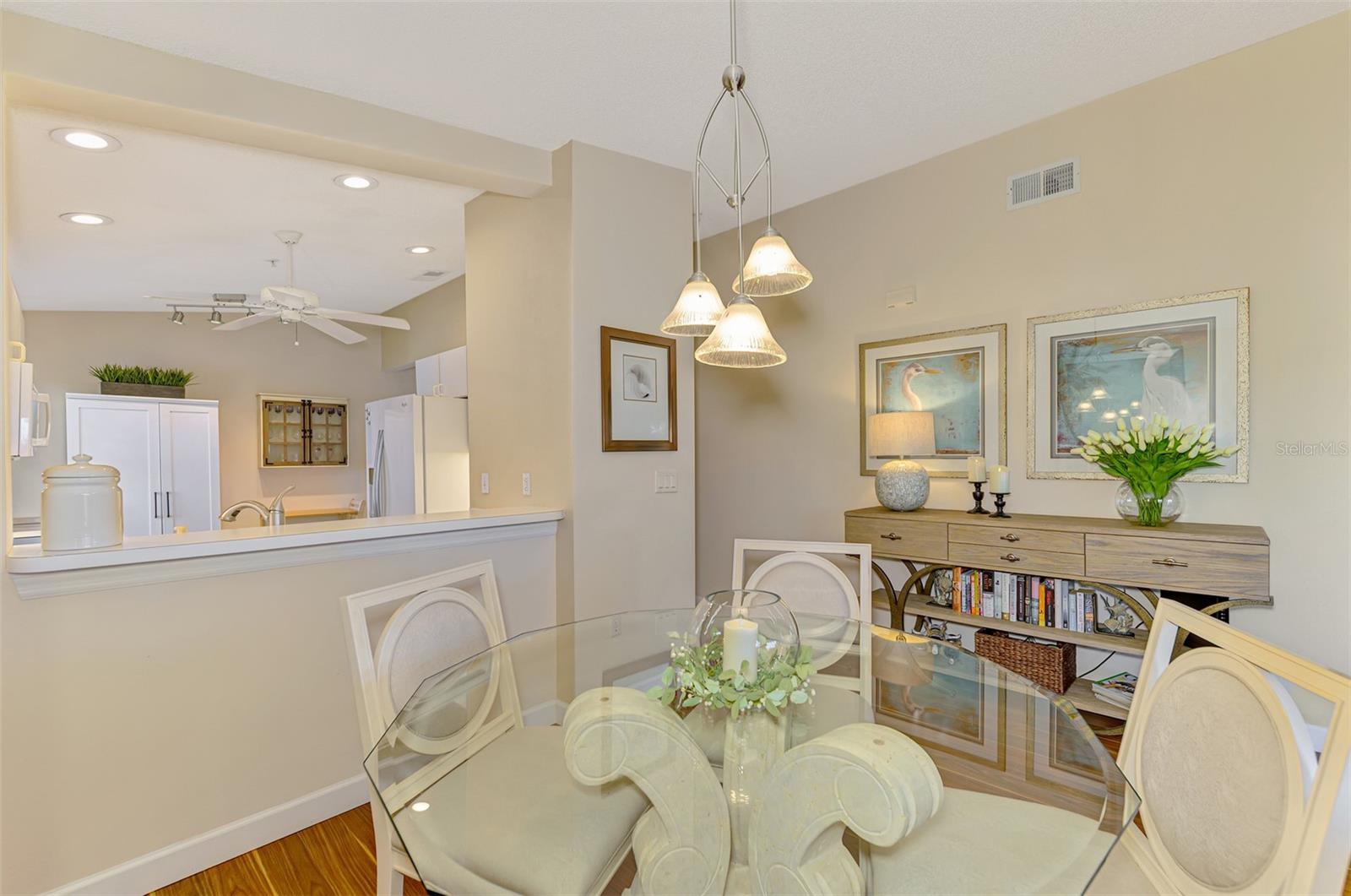 Image 16 of 95 For 9300 Clubside Circle 1303