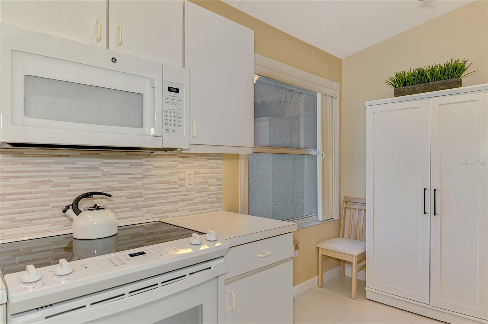 Image 25 of 95 For 9300 Clubside Circle 1303