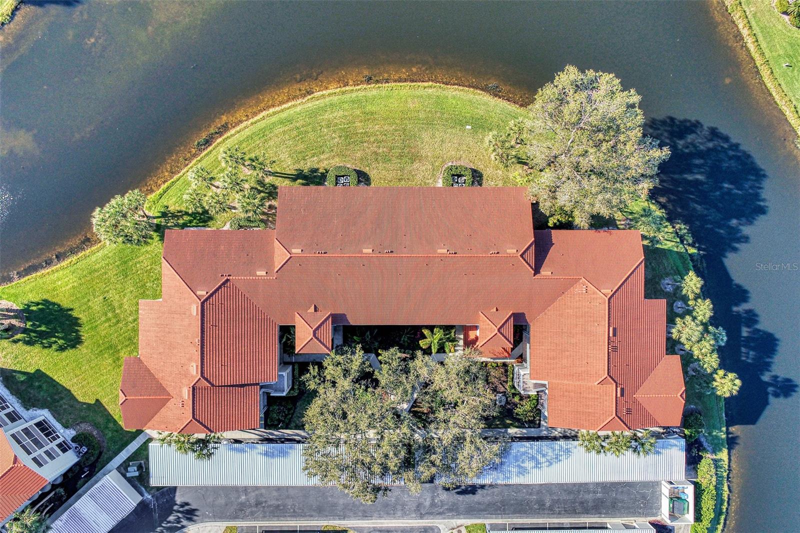 Image 65 of 95 For 9300 Clubside Circle 1303