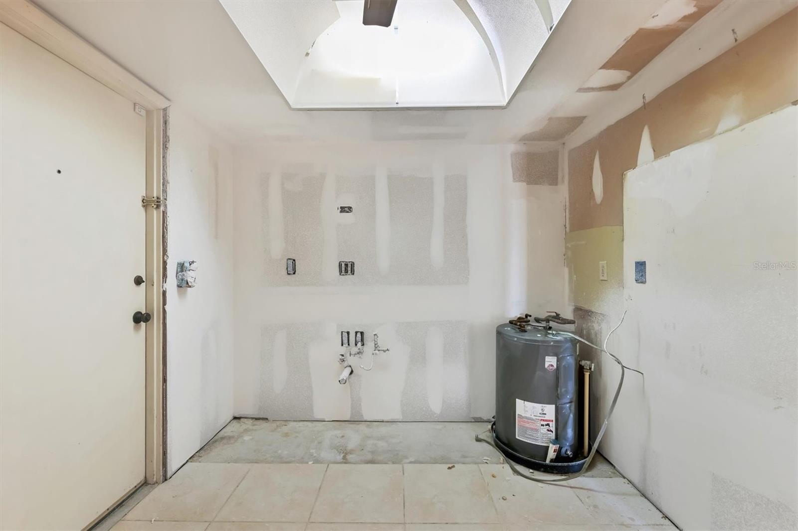 Image 13 of 53 For 101 Whispering Sands Drive 205