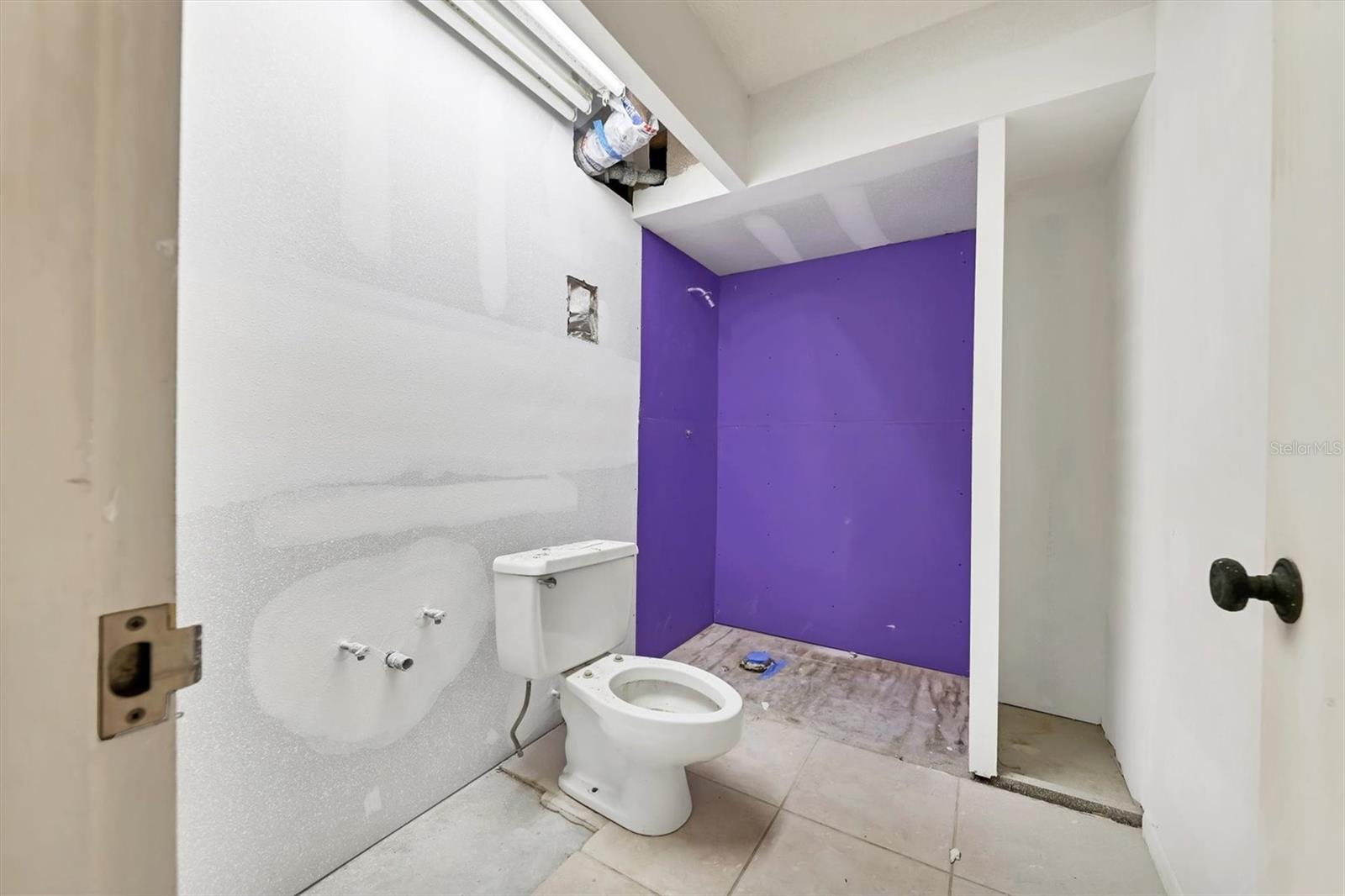 Image 20 of 53 For 101 Whispering Sands Drive 205