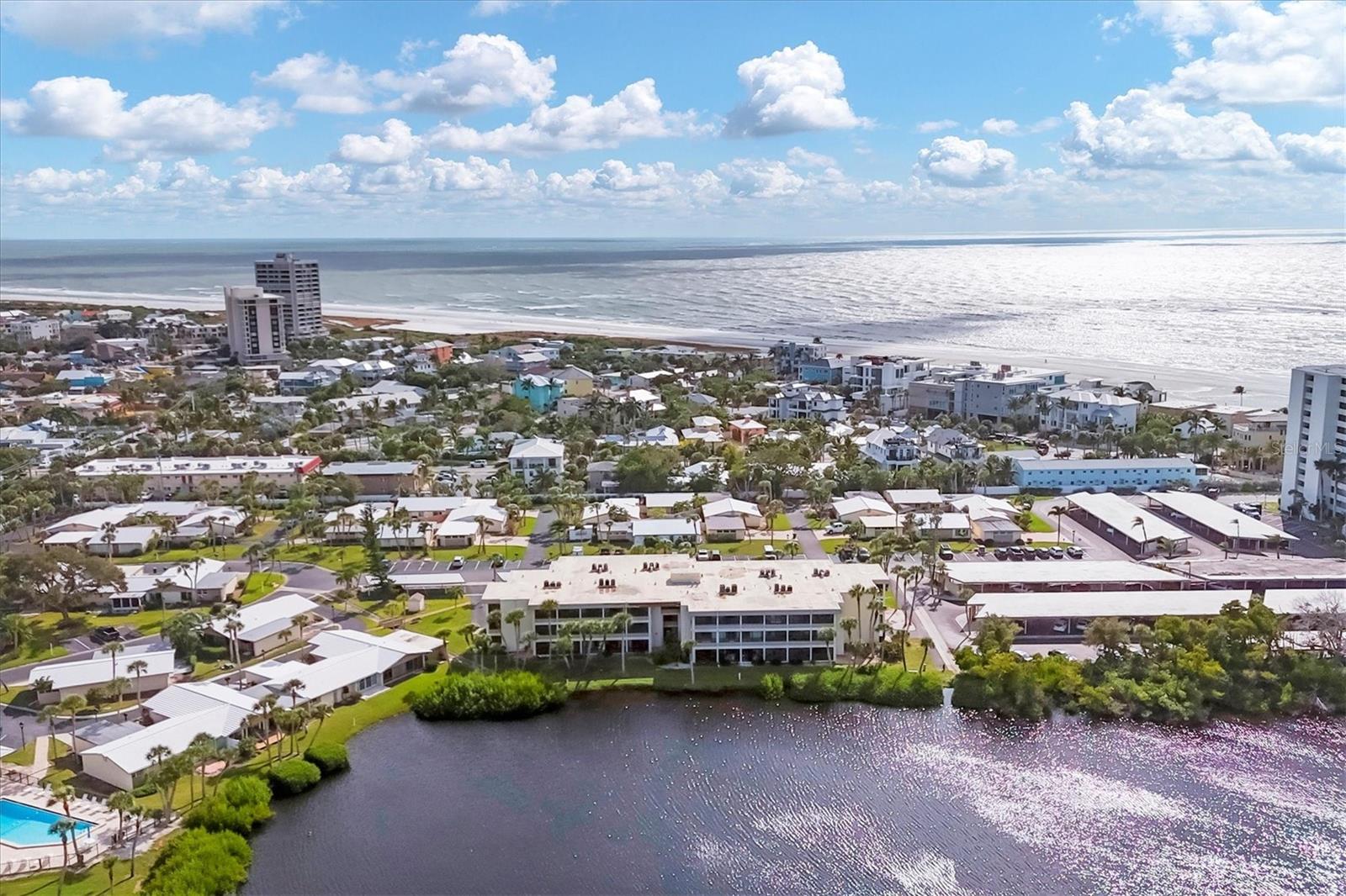 Image 35 of 53 For 101 Whispering Sands Drive 205