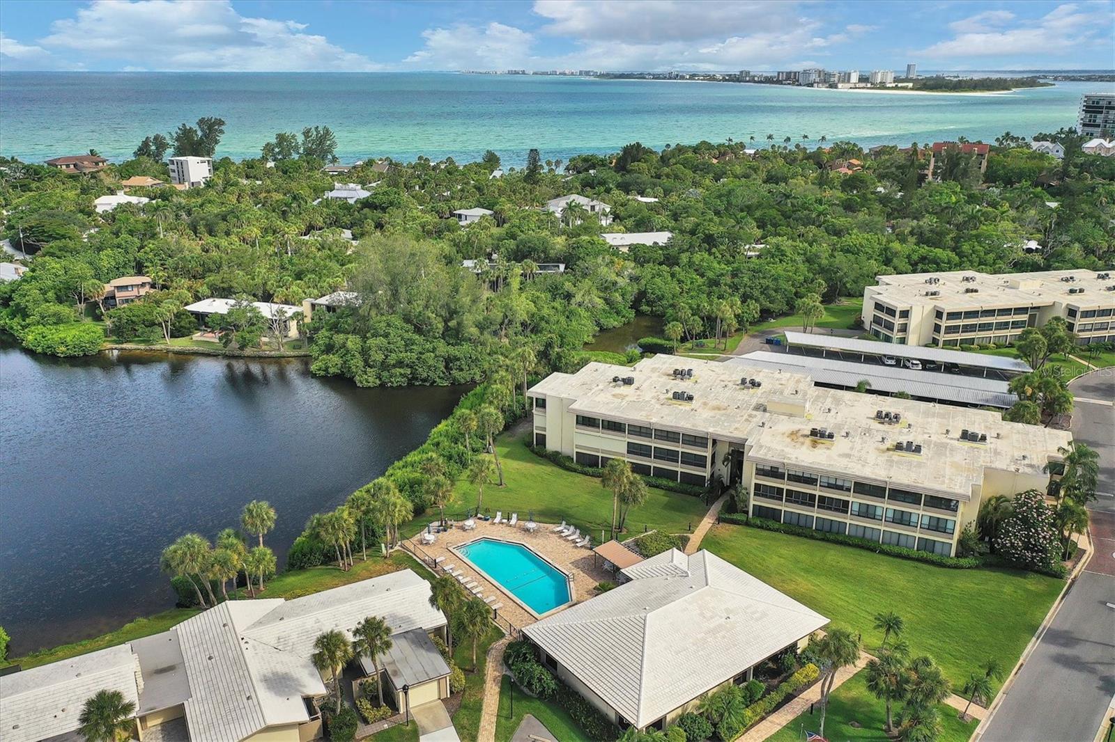 Image 41 of 53 For 101 Whispering Sands Drive 205