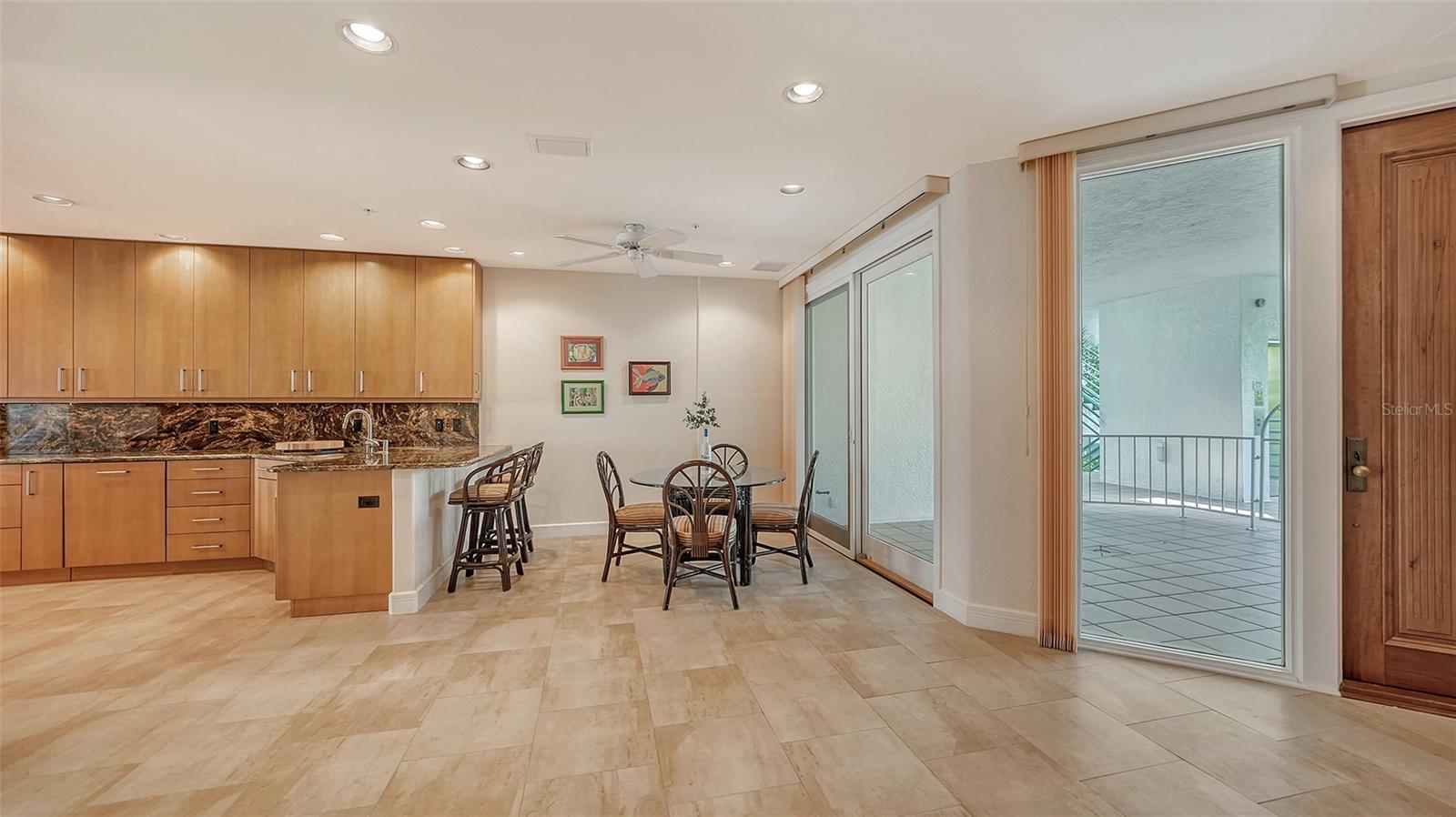 Image 10 of 73 For 360 Gulf Of Mexico Drive 322