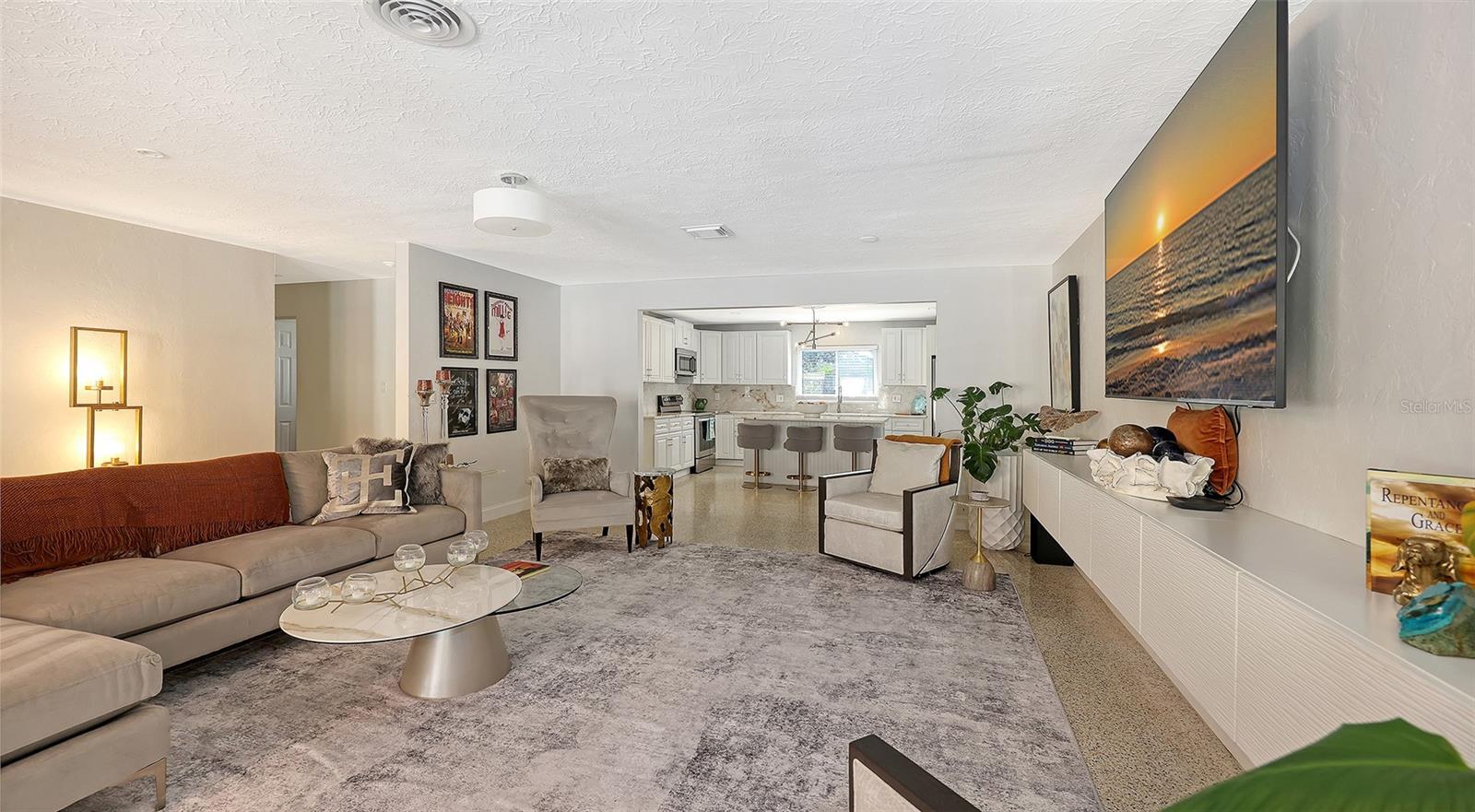 Image 10 of 53 For 2525 Hibiscus Street