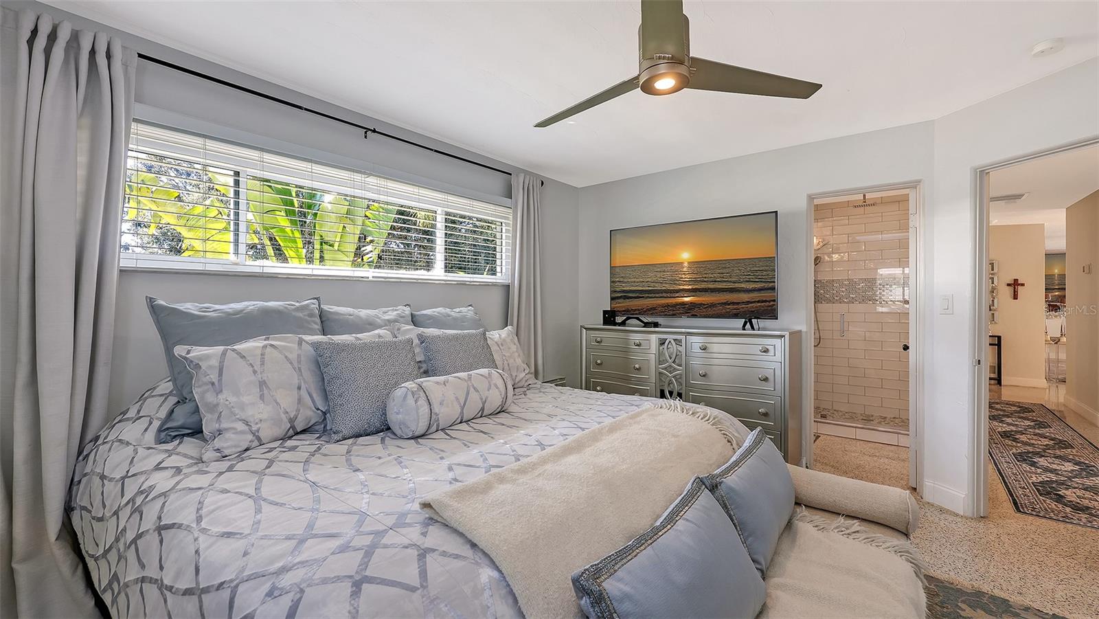 Image 16 of 53 For 2525 Hibiscus Street