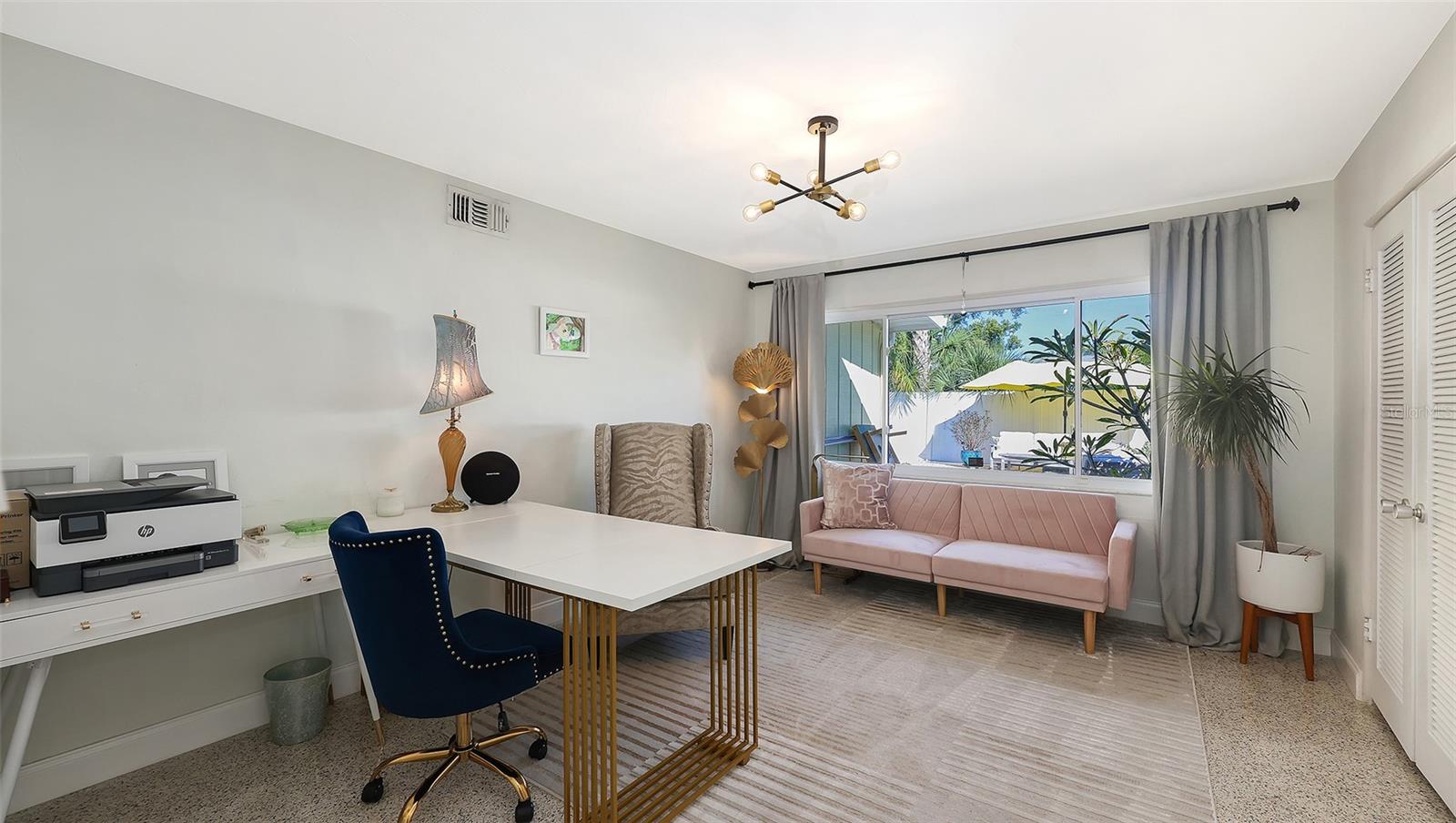 Image 24 of 53 For 2525 Hibiscus Street