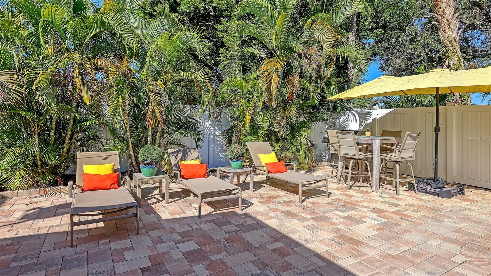 Image 39 of 53 For 2525 Hibiscus Street