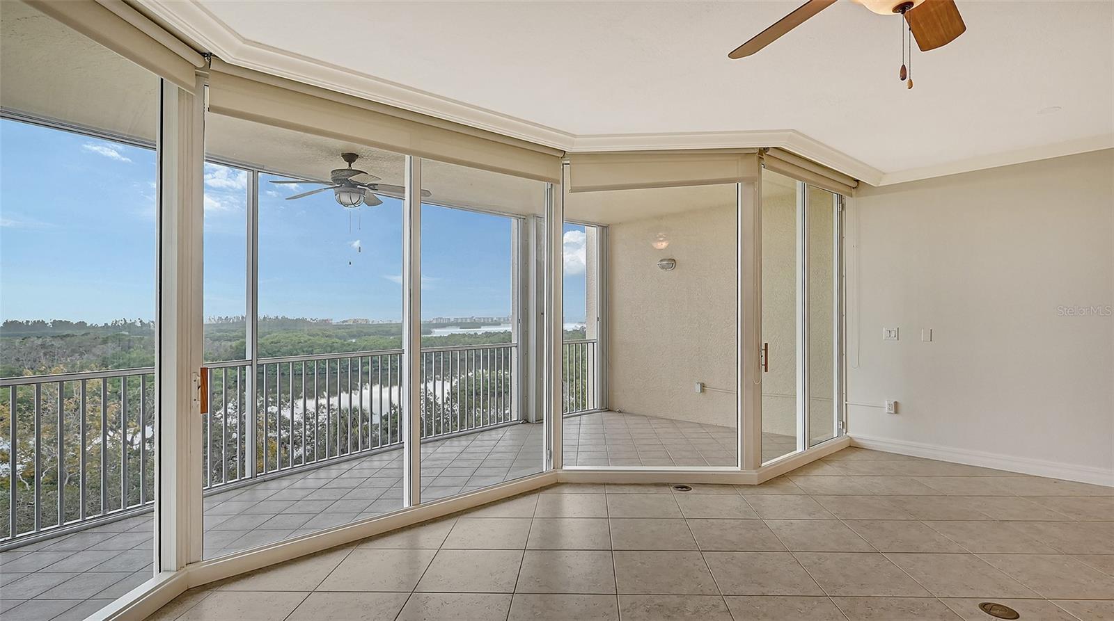 Image 20 of 99 For 401 N Point Road 603