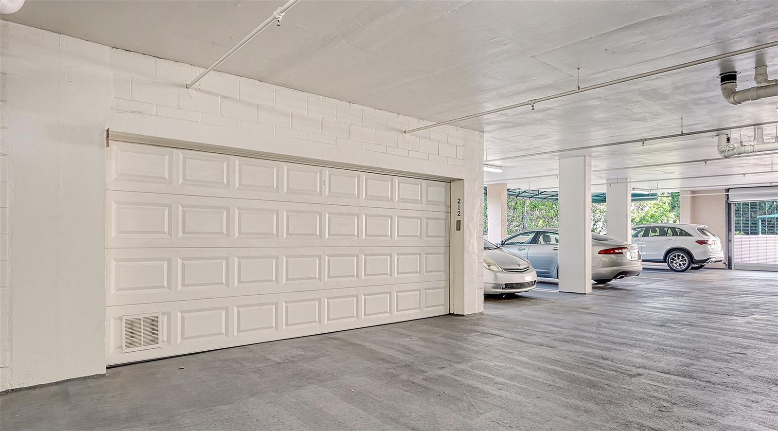 Image 46 of 99 For 401 N Point Road 603