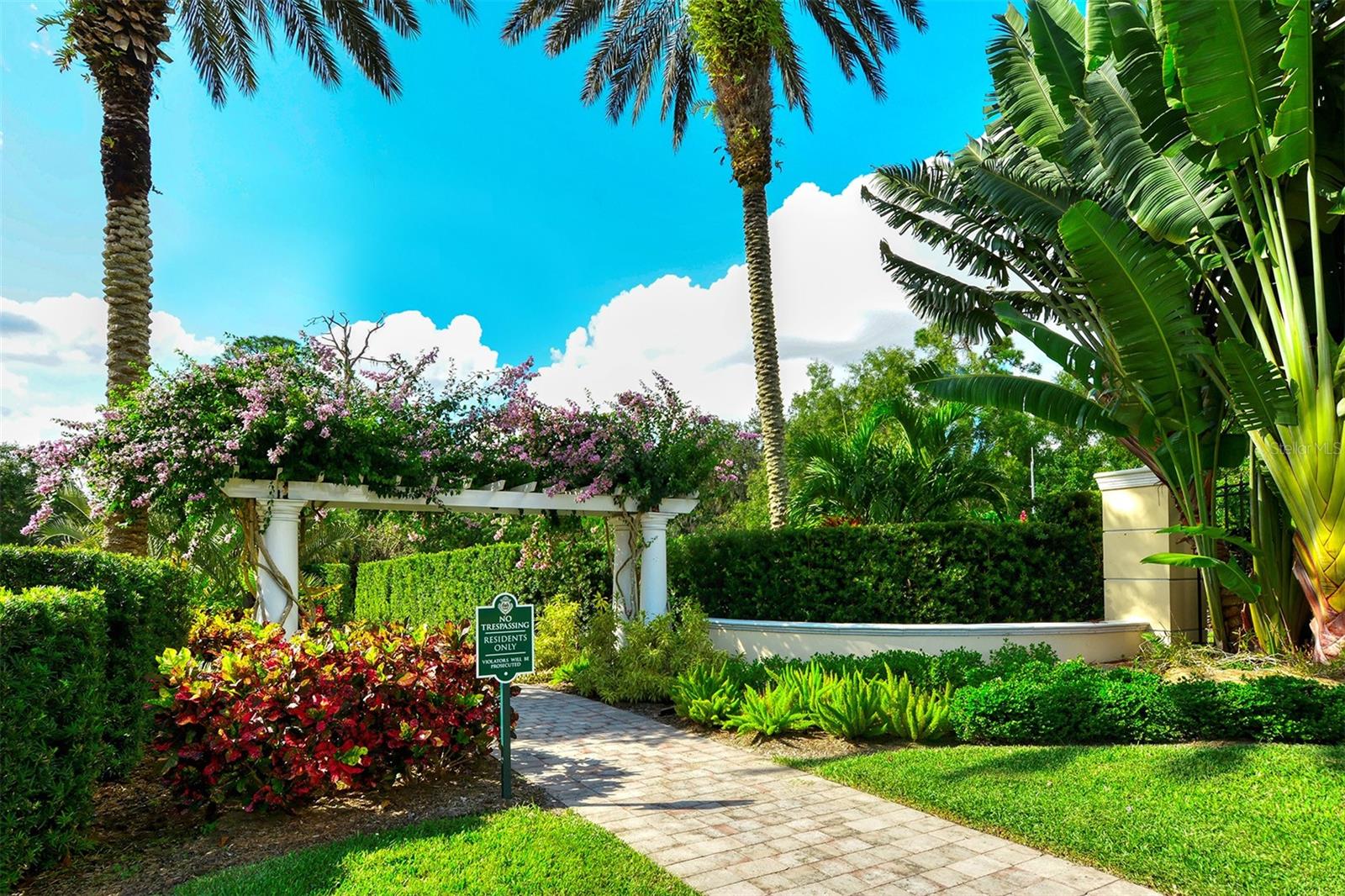 Image 49 of 99 For 401 N Point Road 603