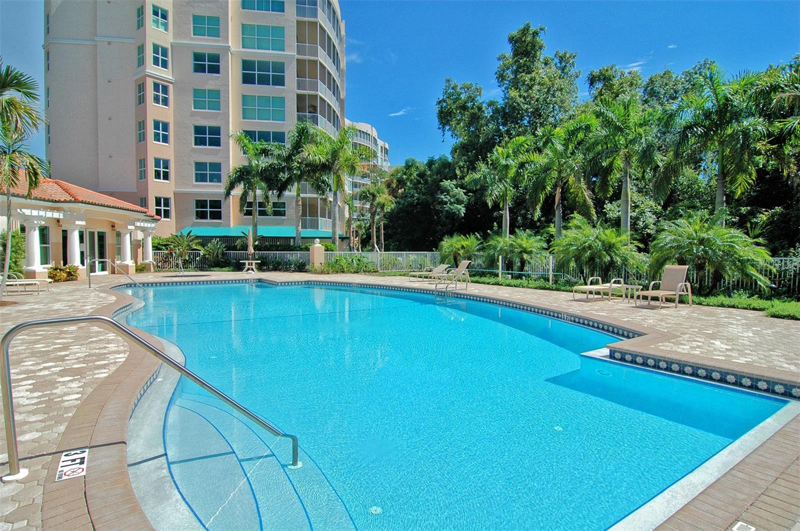 Image 53 of 99 For 401 N Point Road 603