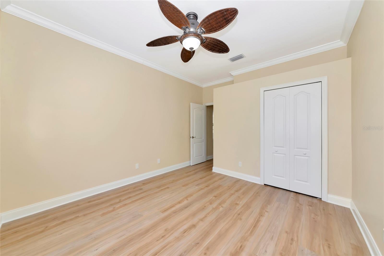 Image 26 of 48 For 8408 Whispering Woods Court