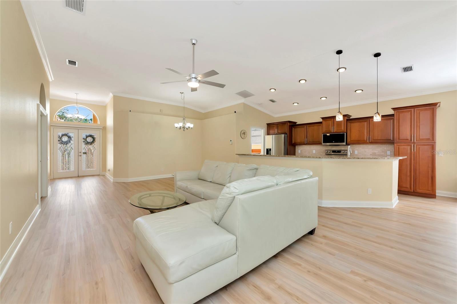 Image 4 of 48 For 8408 Whispering Woods Court