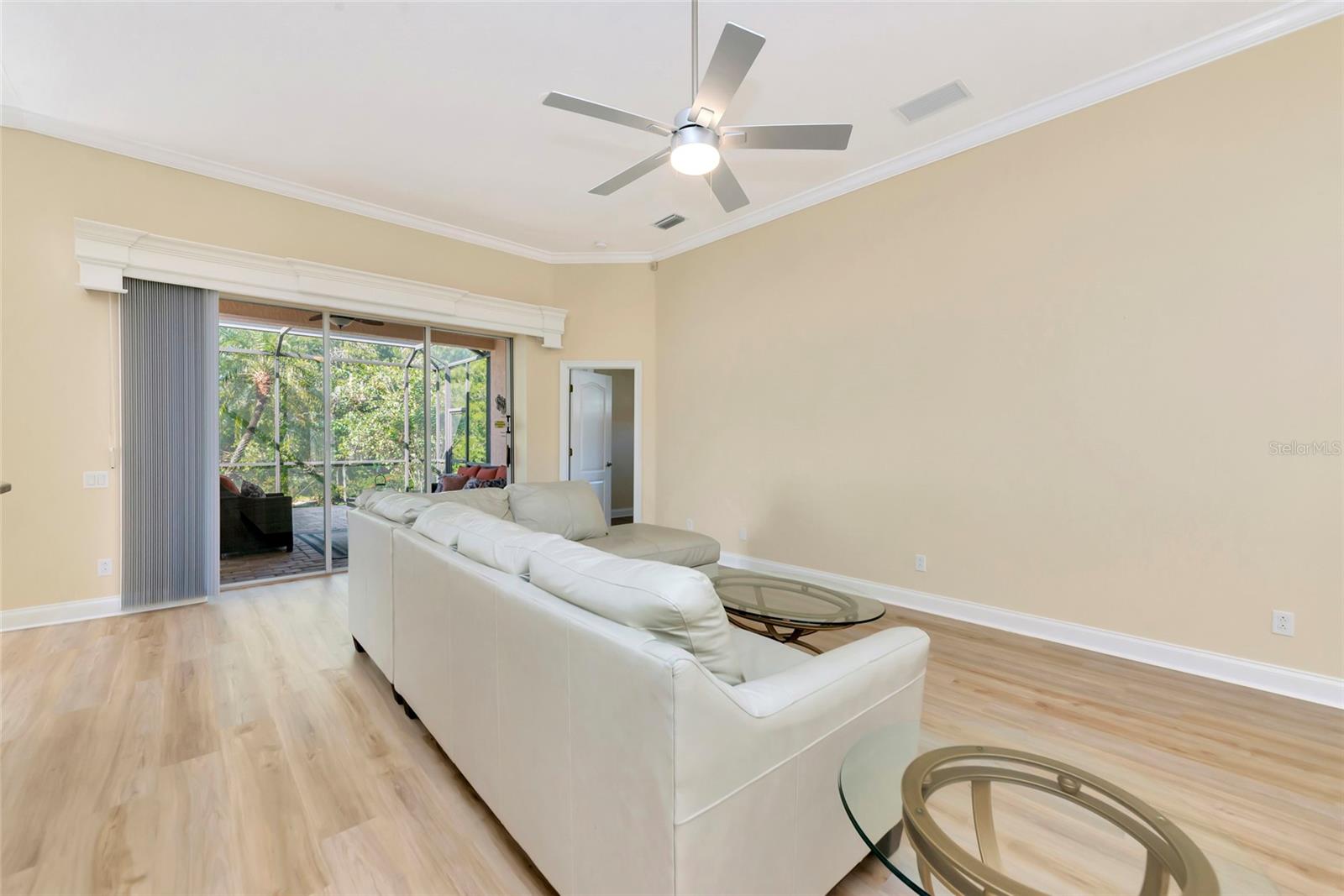 Image 5 of 48 For 8408 Whispering Woods Court