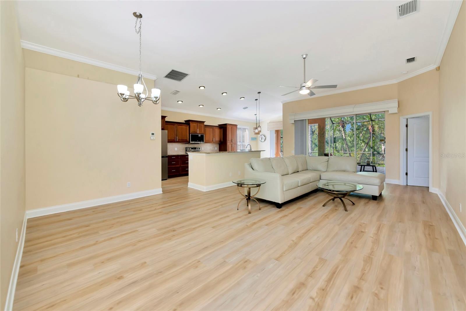 Image 8 of 48 For 8408 Whispering Woods Court