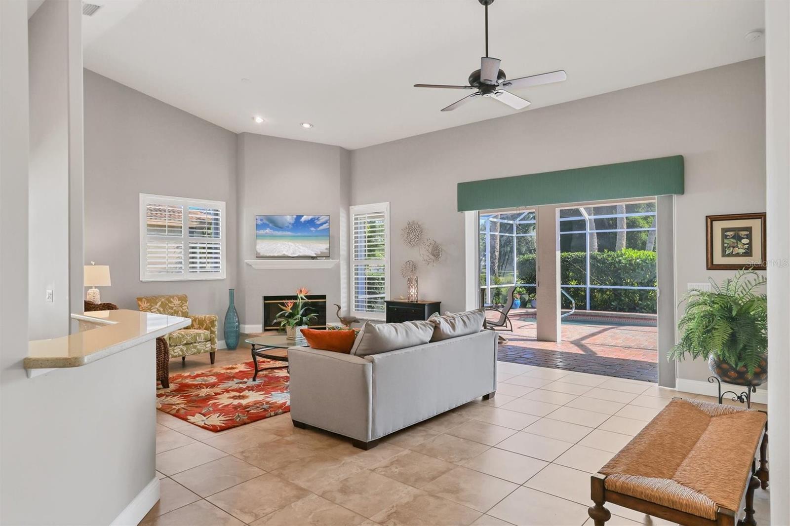 Image 10 of 79 For 8945 Olde Hickory Avenue