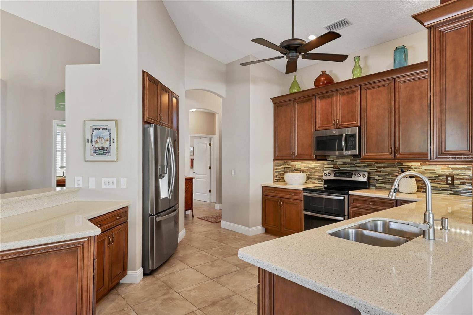 Image 17 of 79 For 8945 Olde Hickory Avenue