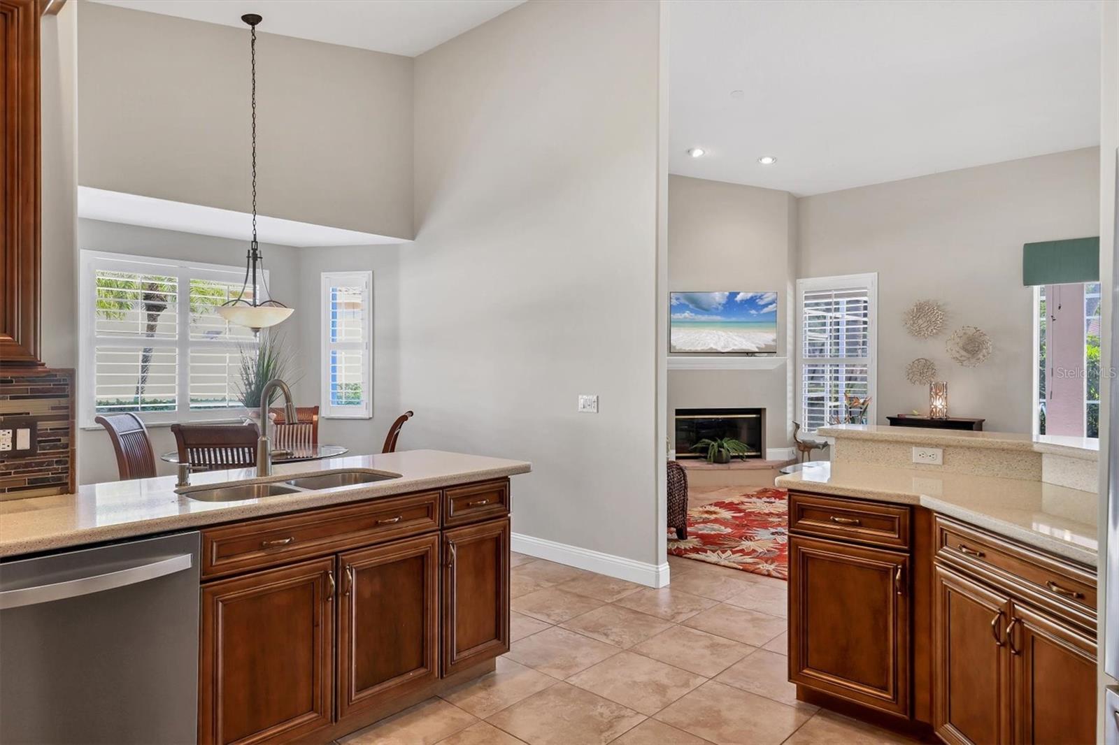 Image 19 of 79 For 8945 Olde Hickory Avenue