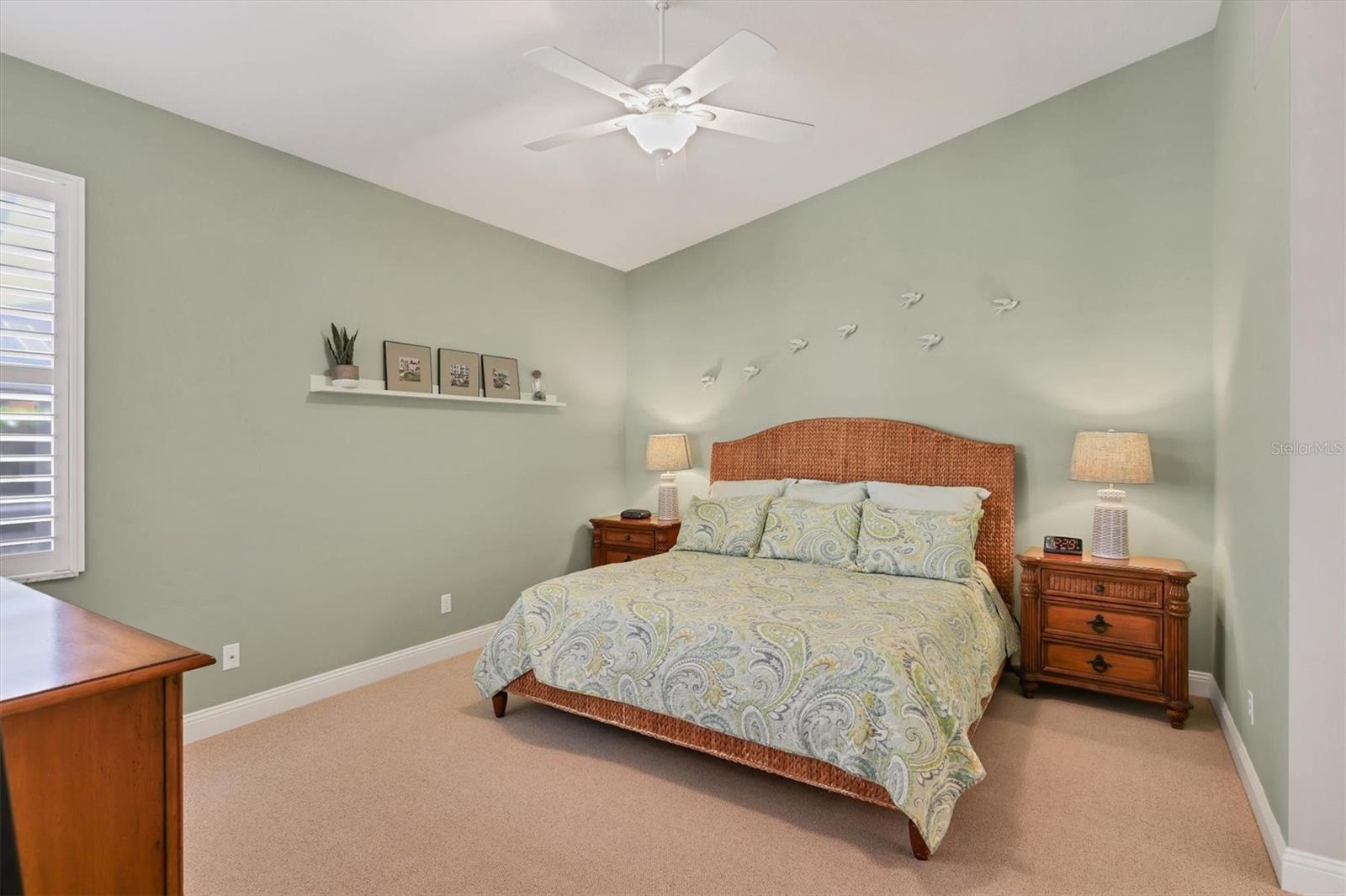 Image 23 of 79 For 8945 Olde Hickory Avenue