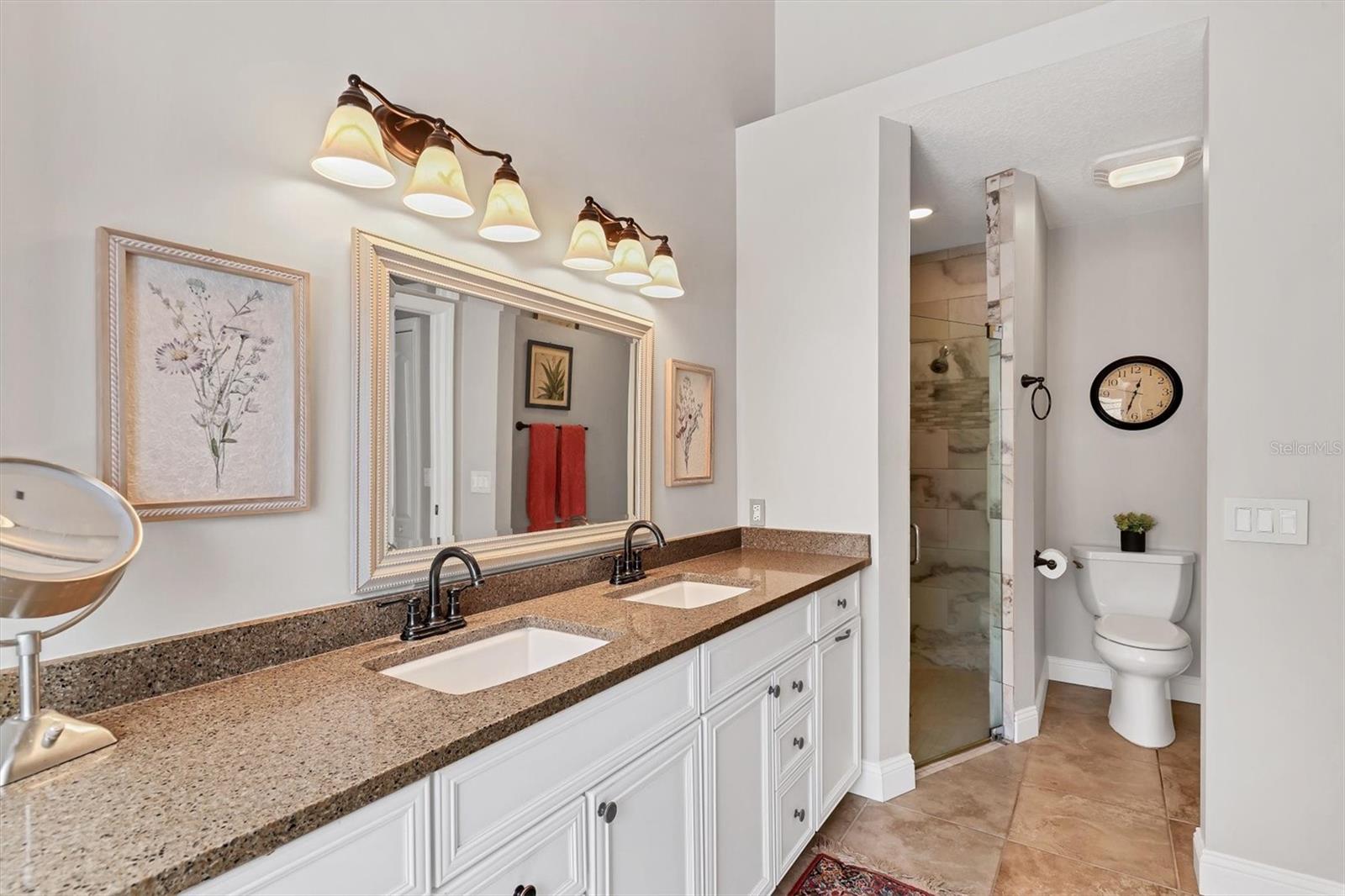 Image 26 of 79 For 8945 Olde Hickory Avenue