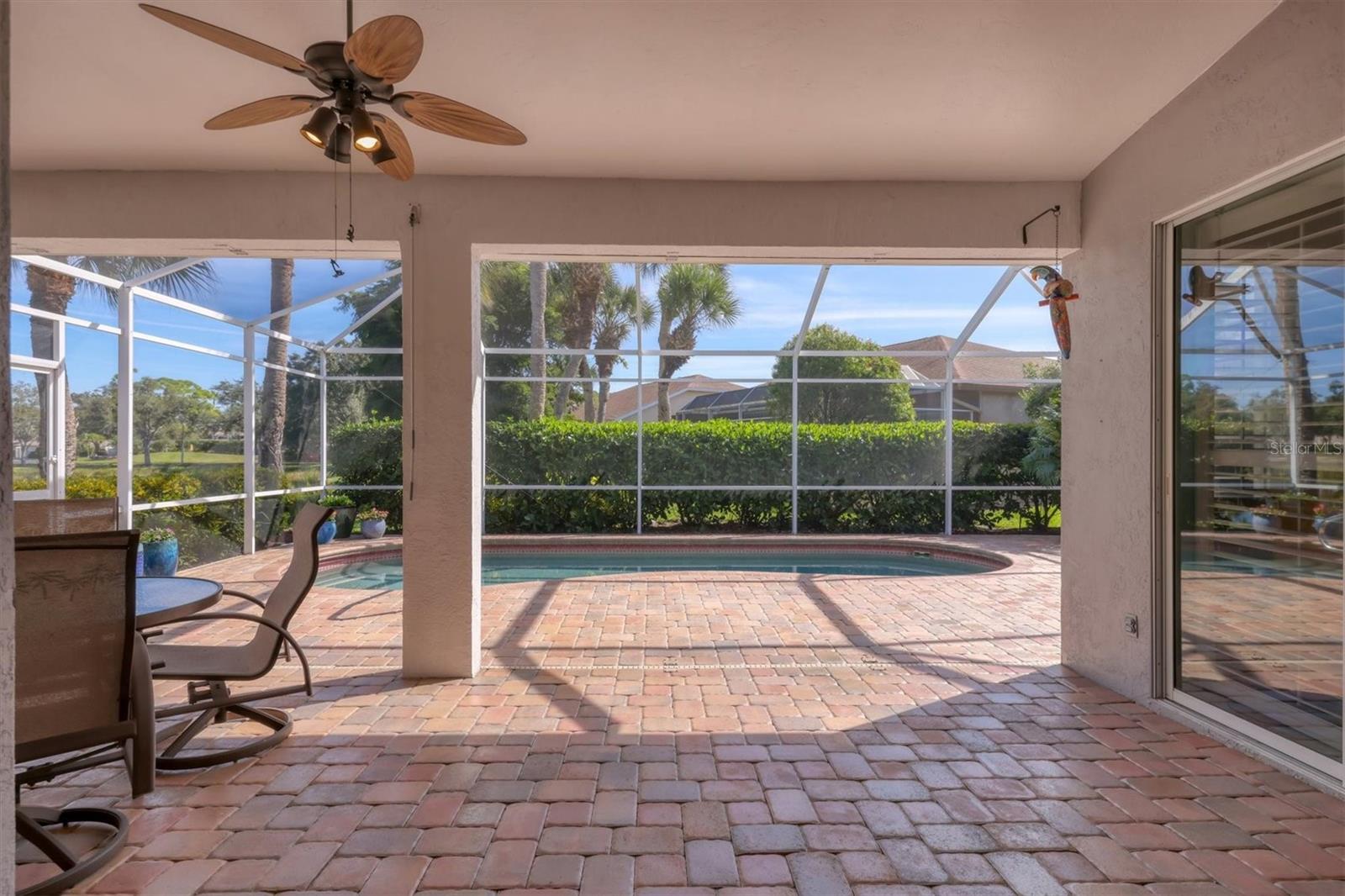 Image 32 of 79 For 8945 Olde Hickory Avenue