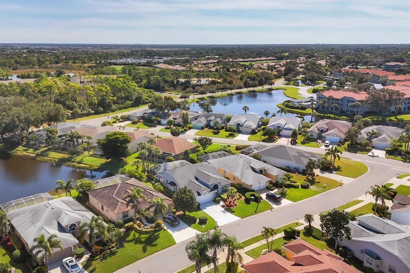 Image 4 of 79 For 8945 Olde Hickory Avenue