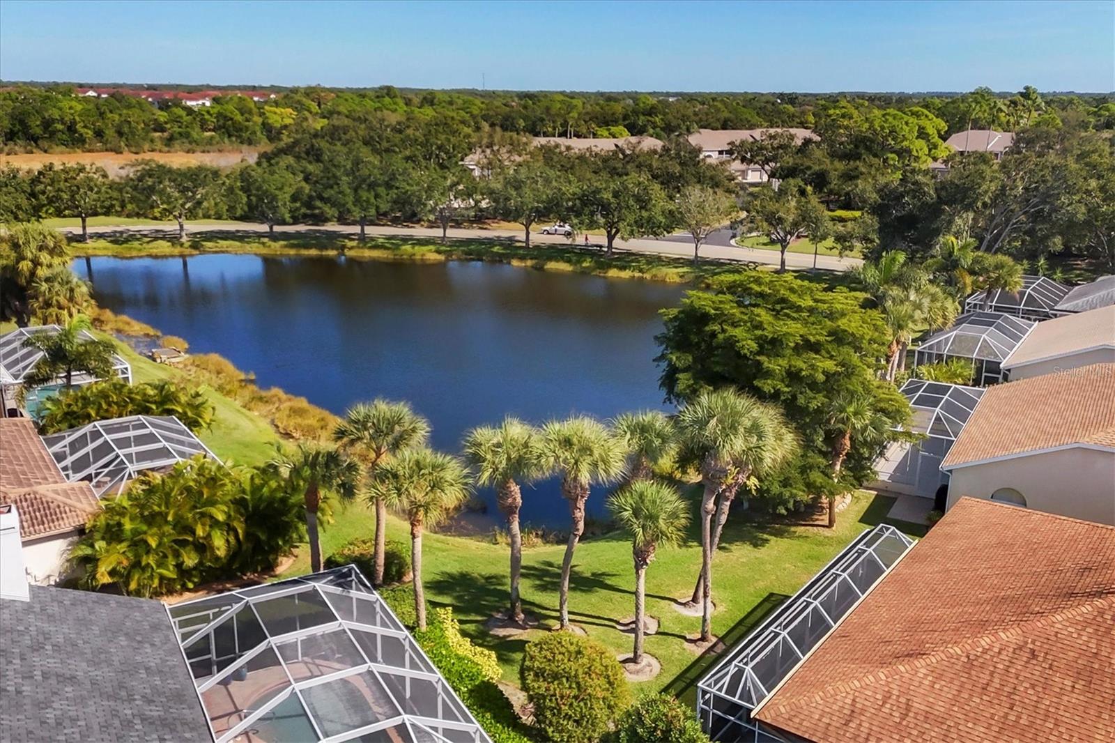 Image 41 of 79 For 8945 Olde Hickory Avenue