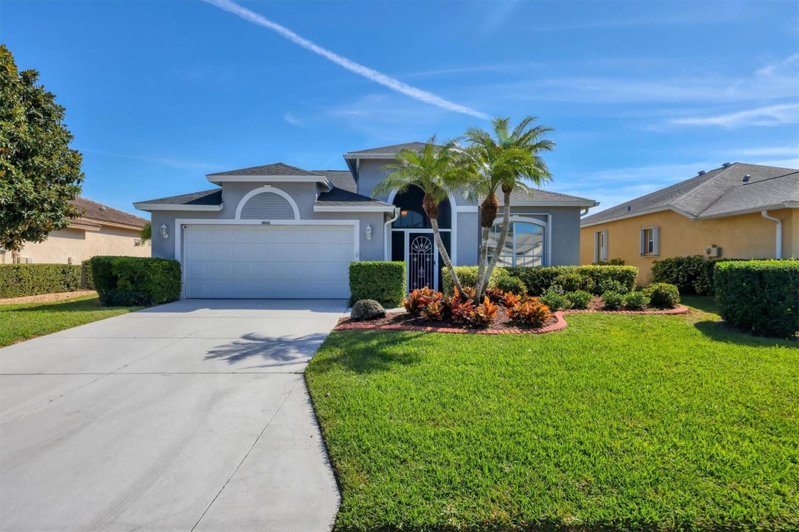 Image 6 of 79 For 8945 Olde Hickory Avenue