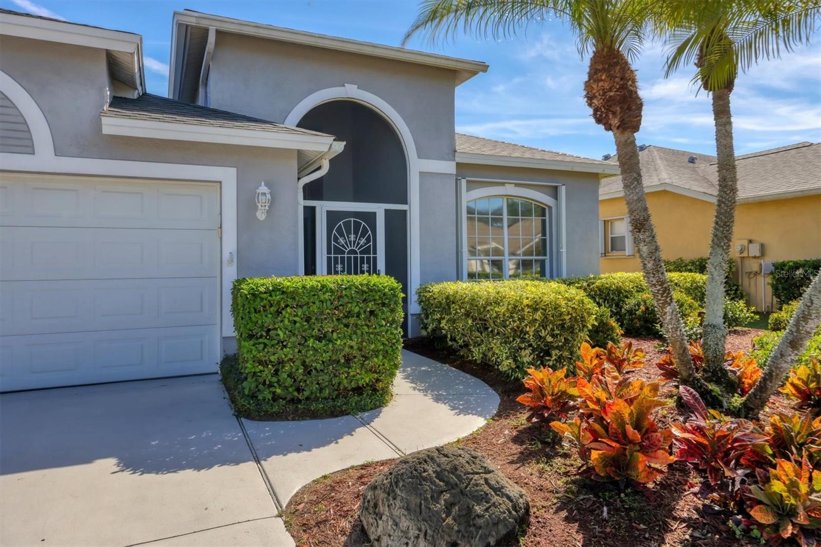 Image 7 of 79 For 8945 Olde Hickory Avenue