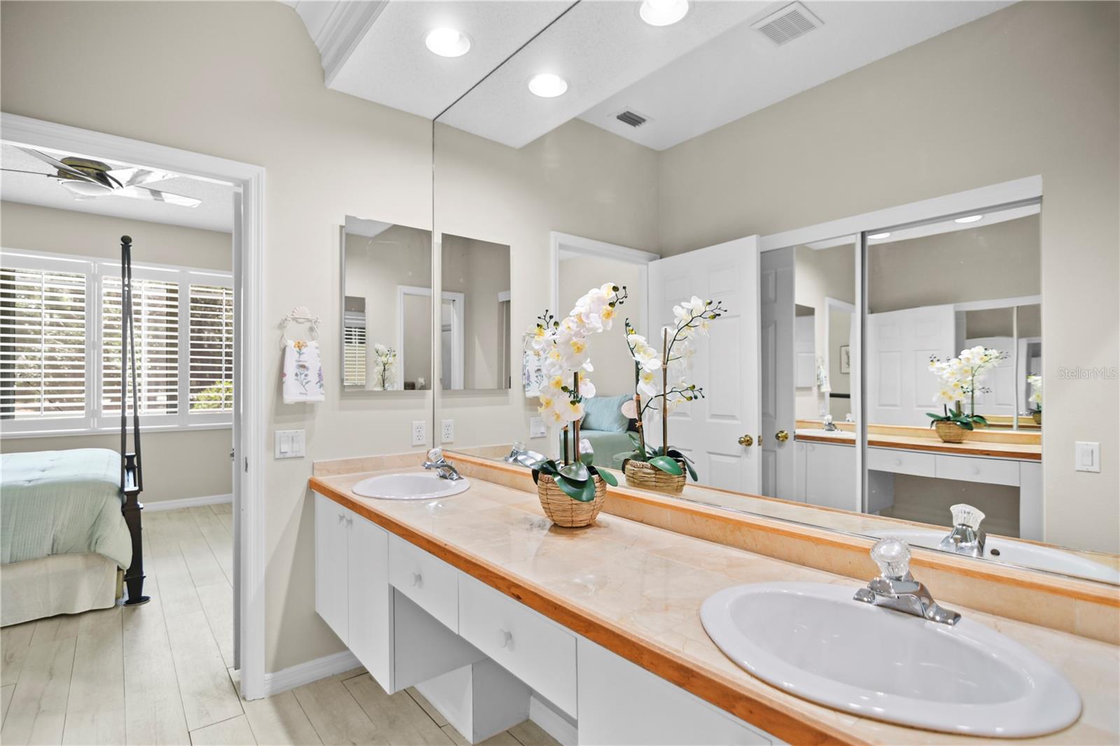 Image 23 of 40 For 8525 54th Avenue Circle E