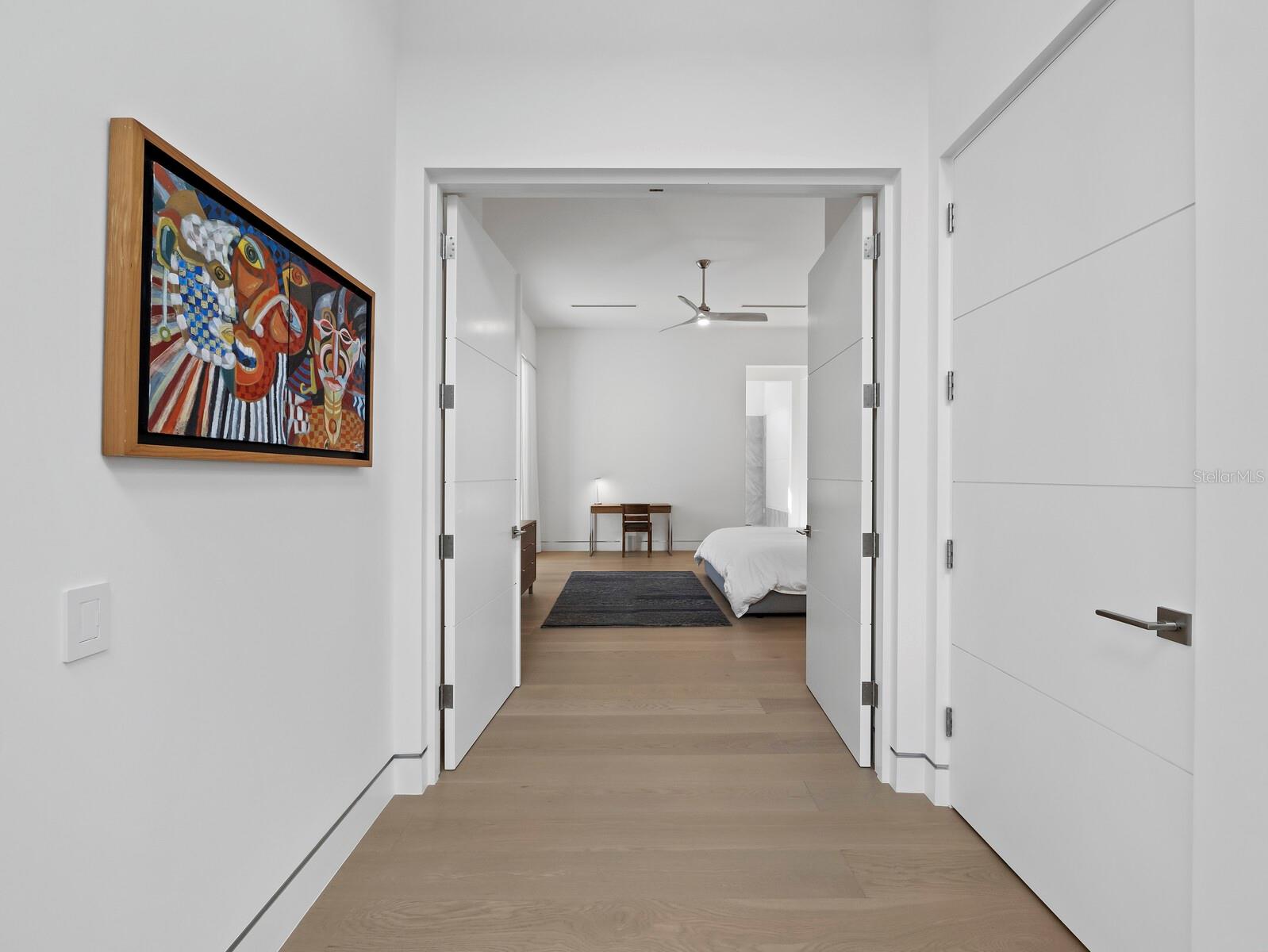 Listing photo id 13 for 656 Owl Drive