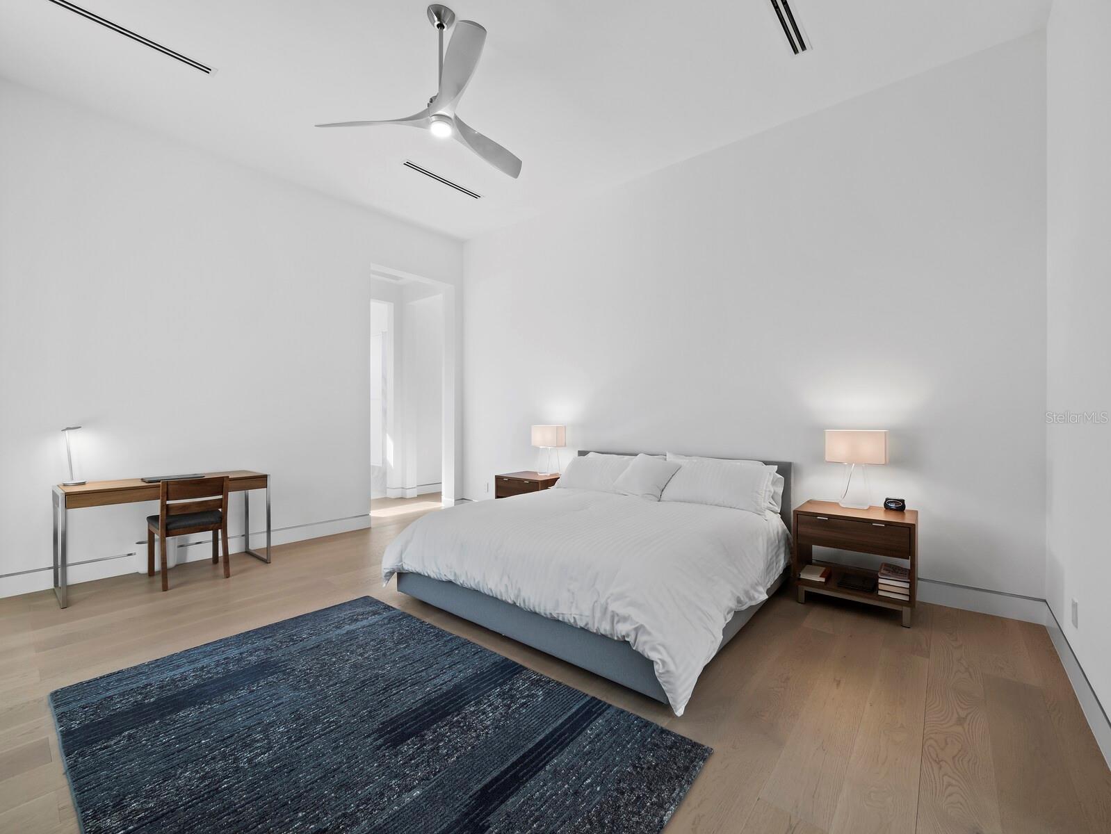 Listing photo id 15 for 656 Owl Drive