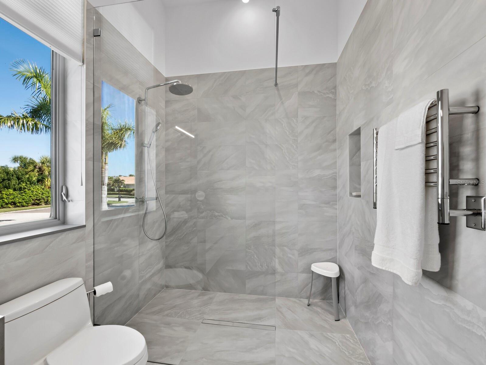 Listing photo id 26 for 656 Owl Drive