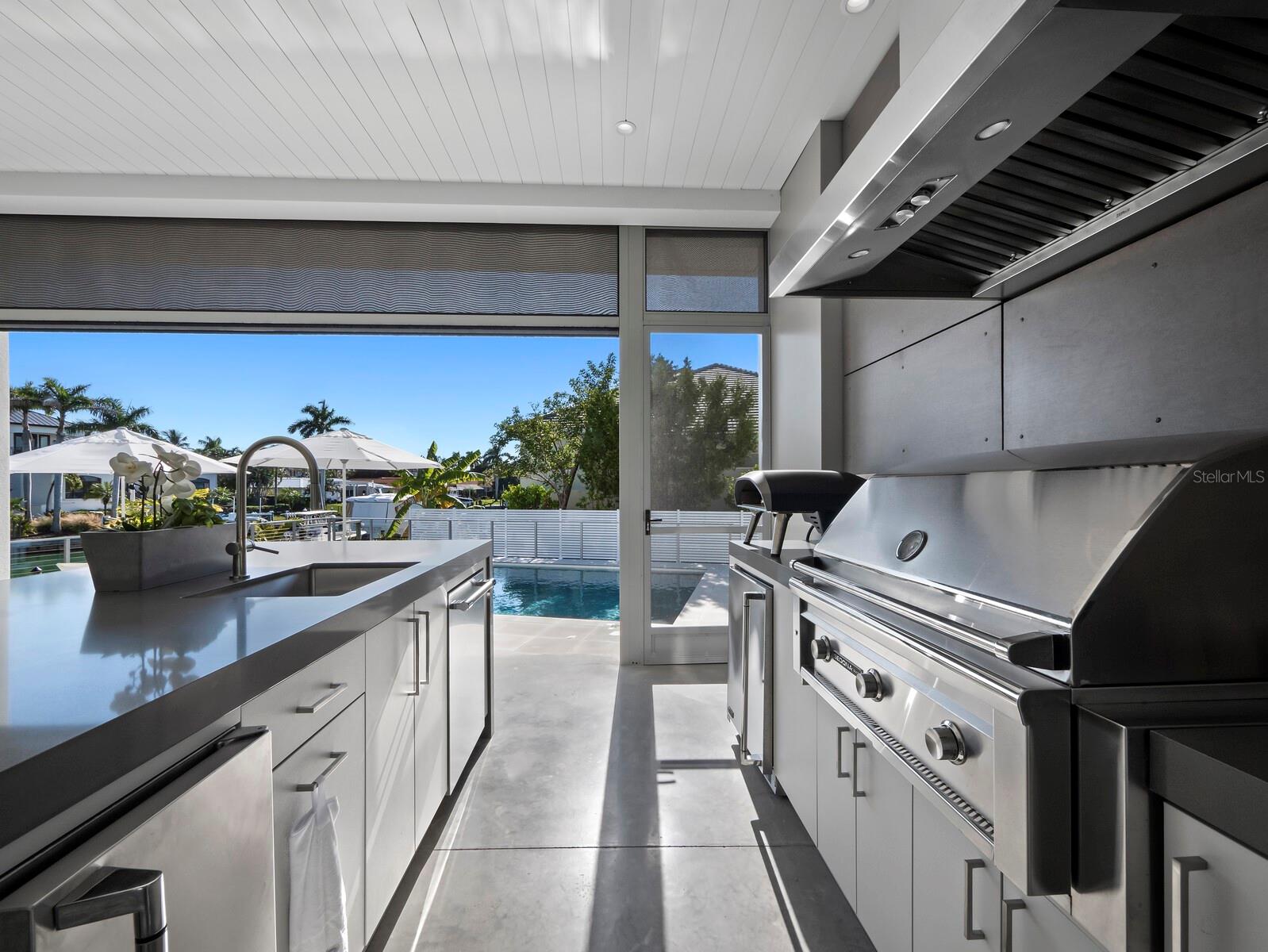 Listing photo id 35 for 656 Owl Drive