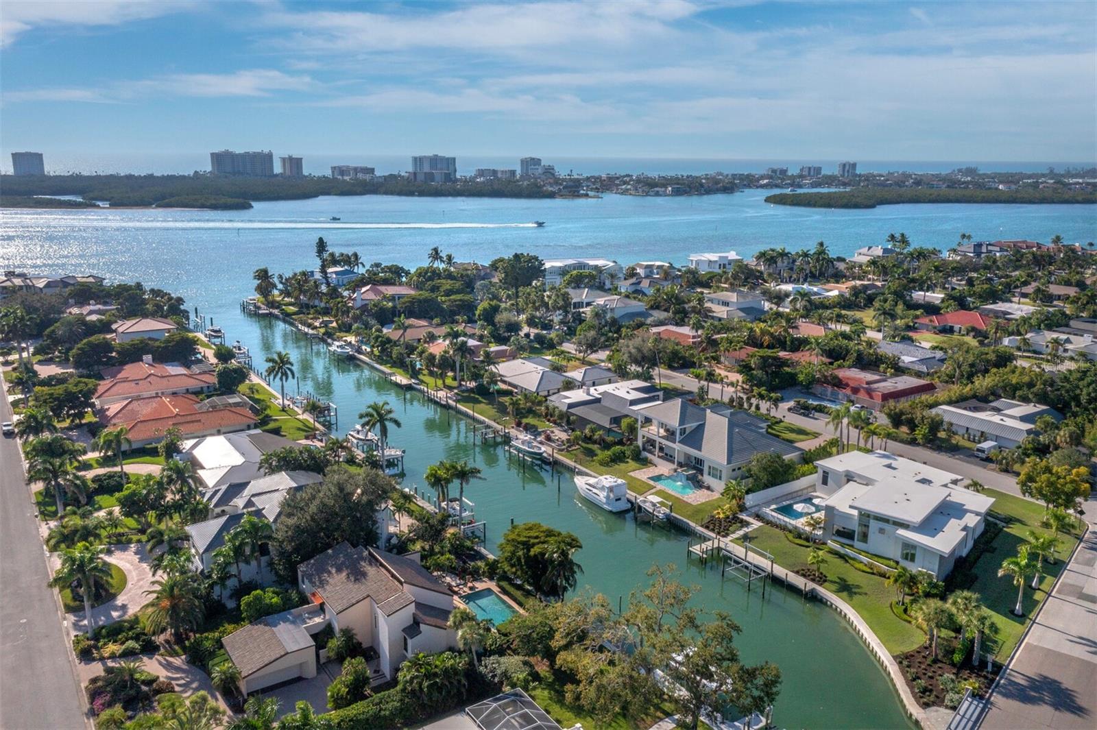 Listing photo id 2 for 656 Owl Drive