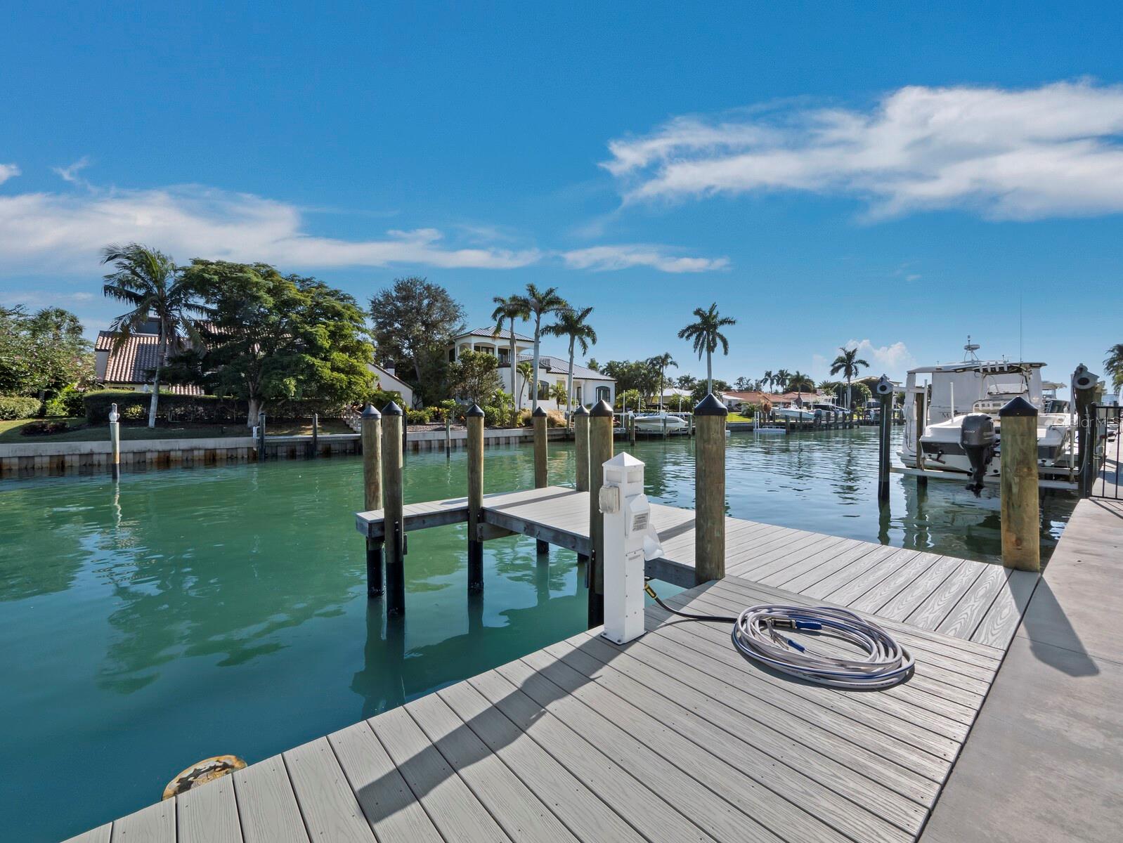 Listing photo id 46 for 656 Owl Drive