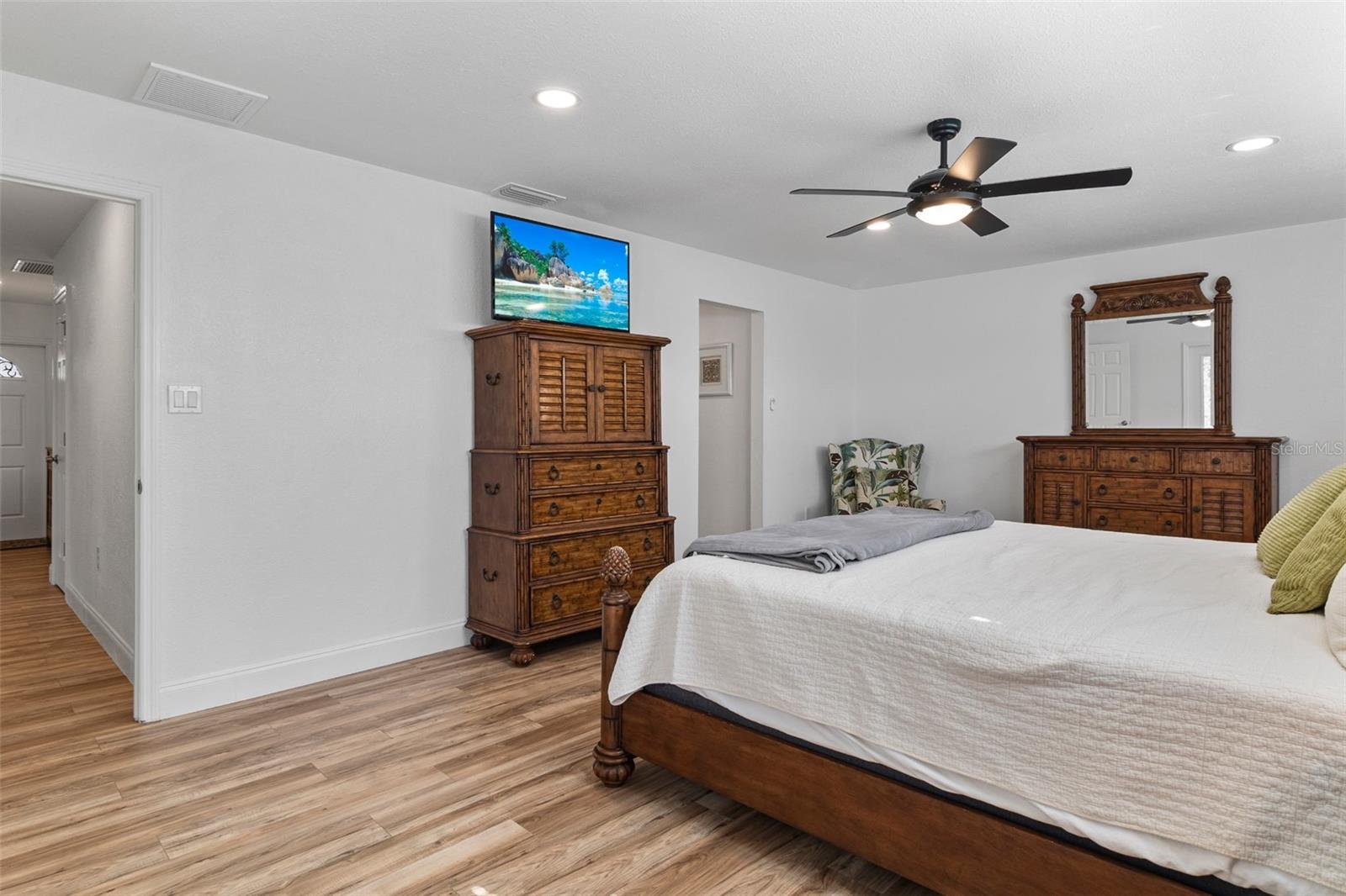 Image 16 of 30 For 20495 Albury Drive