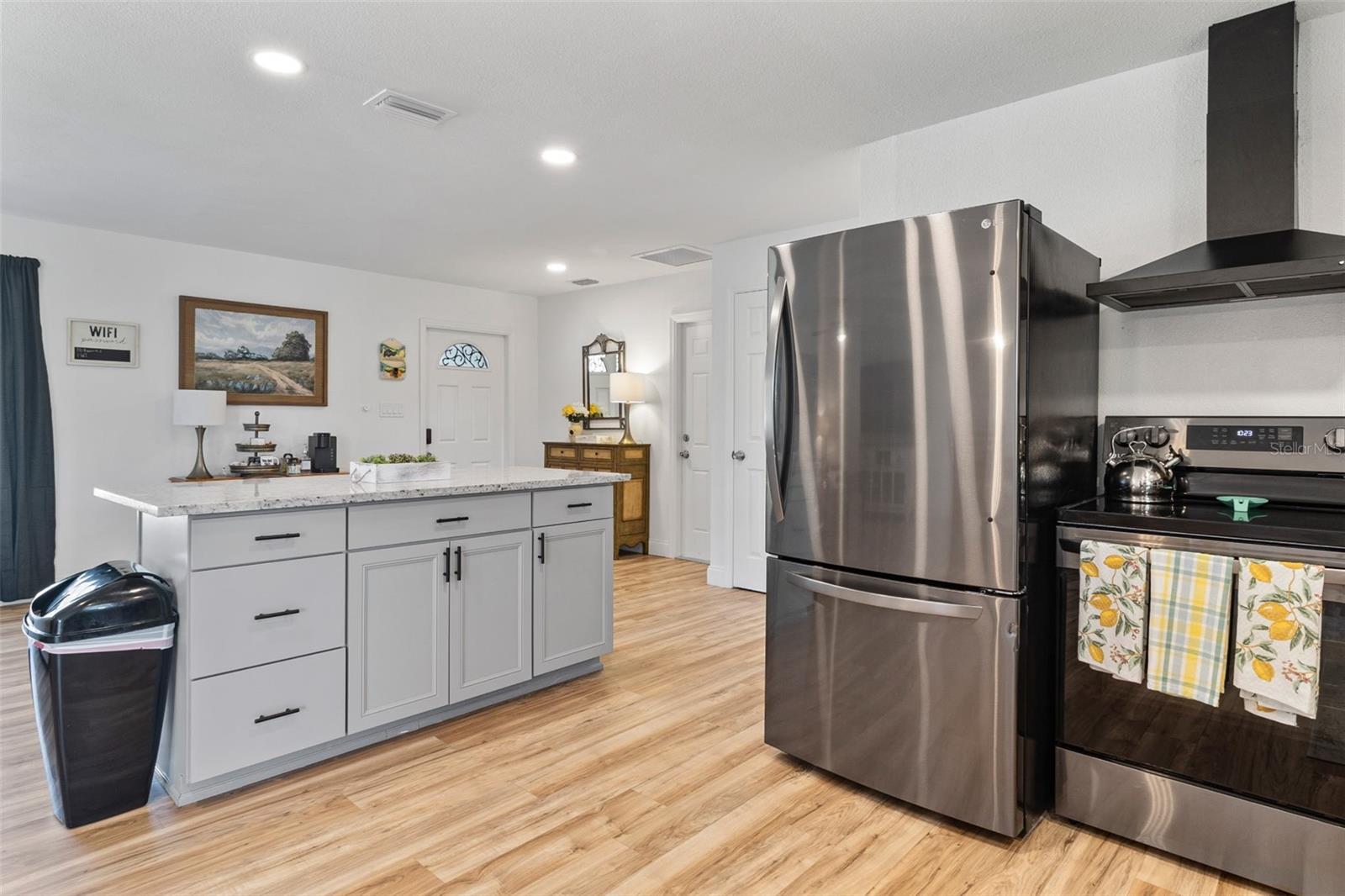 Image 7 of 30 For 20495 Albury Drive
