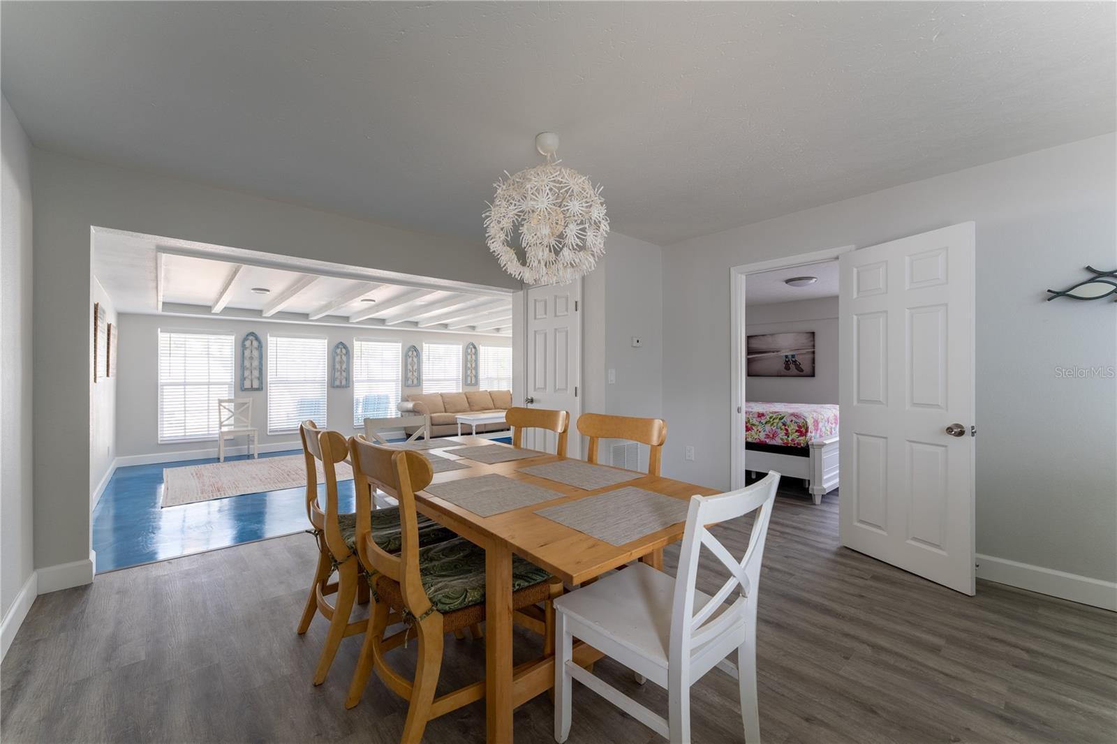 Image 14 of 40 For 604 Avenida De Mayo