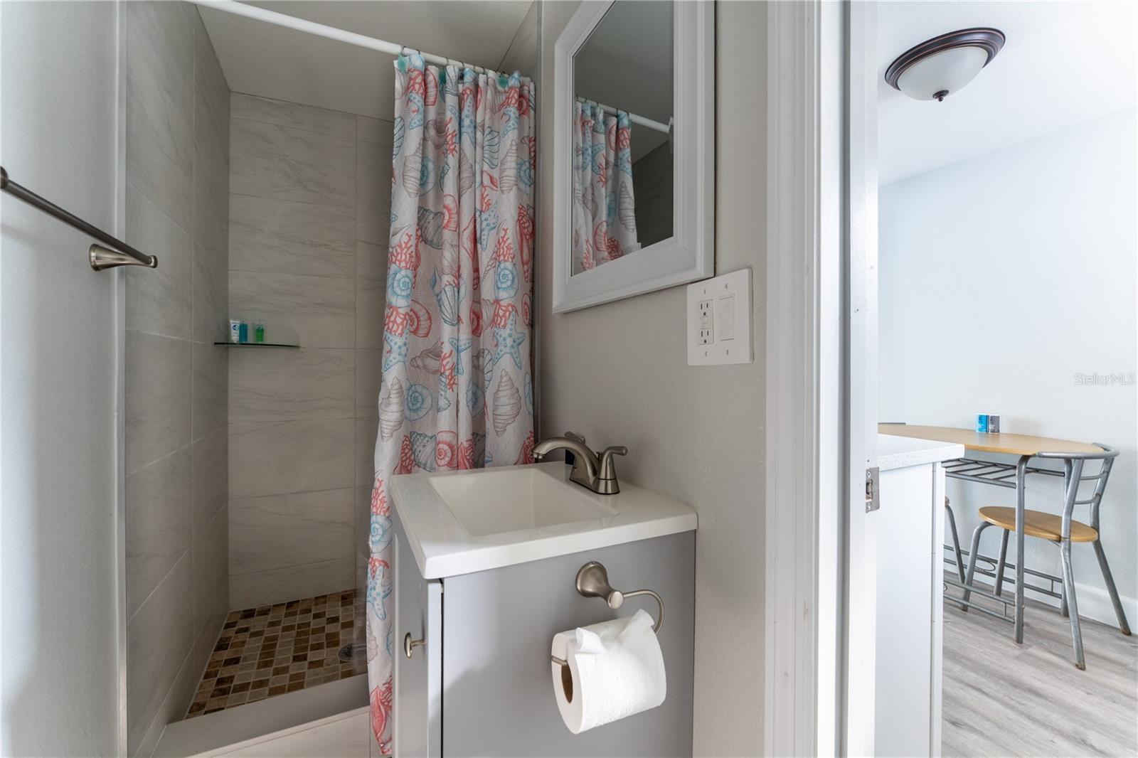 Image 16 of 40 For 604 Avenida De Mayo