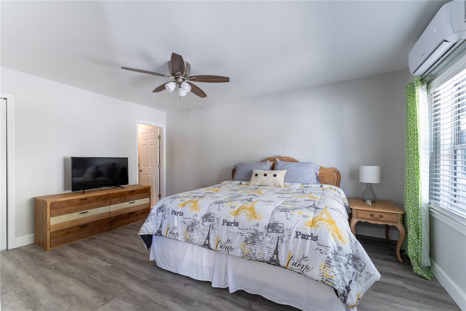 Image 21 of 40 For 604 Avenida De Mayo